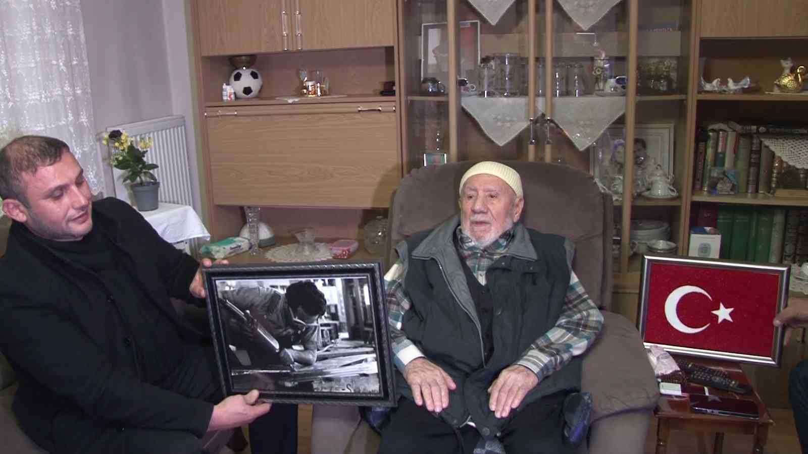 Beykoz’da Vefa Günü: Ülkücü Şehit Atilla Kurtuluş’un babası 100 yaşında
