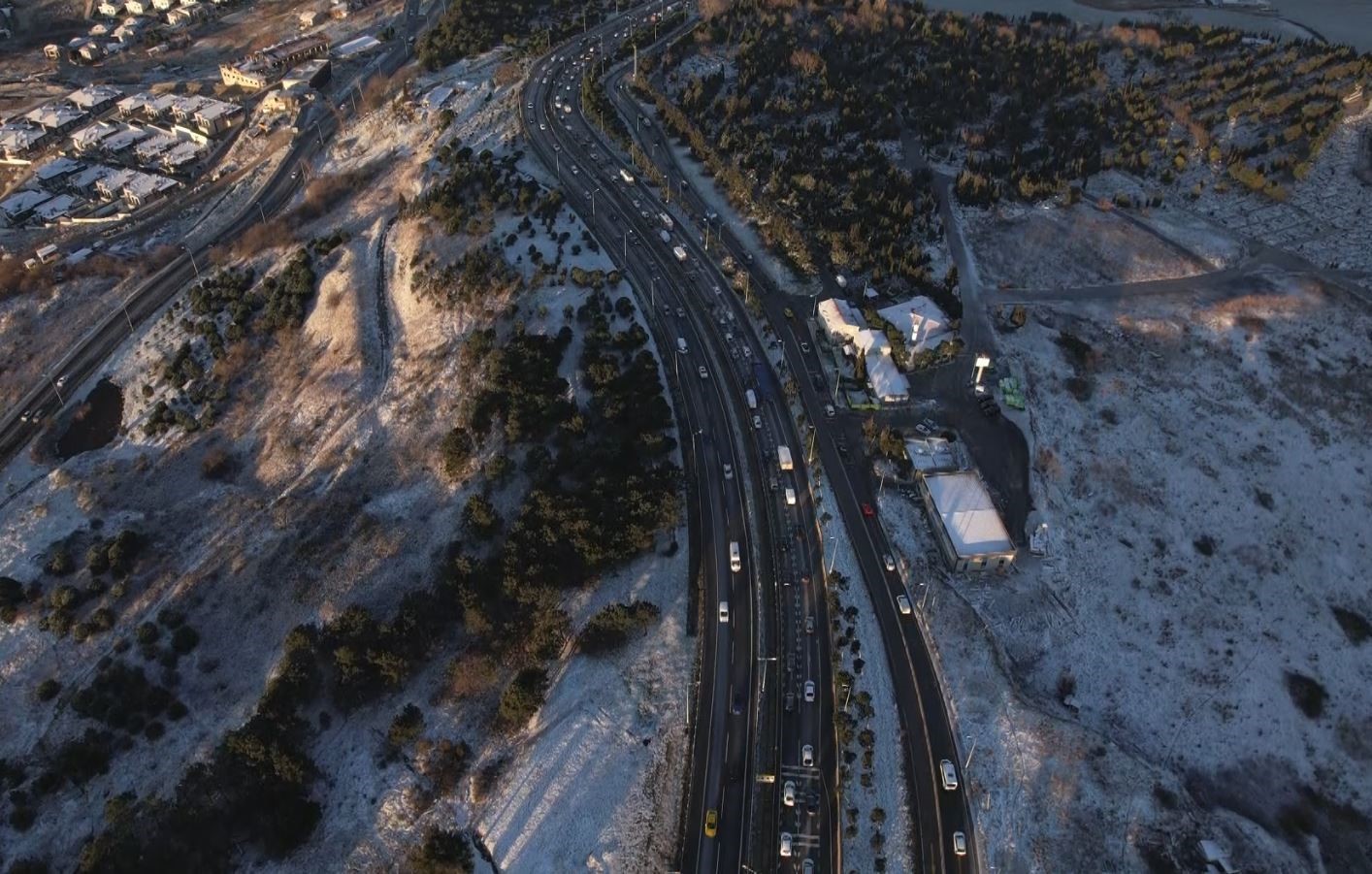 Beylikdüzü ve Büyükçekmece’de havadan kar manzarası
