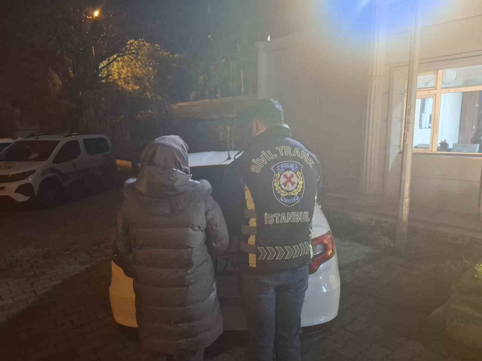 Beylikdüzü’nde ters yönde ilerleyen sürücüye para cezası
