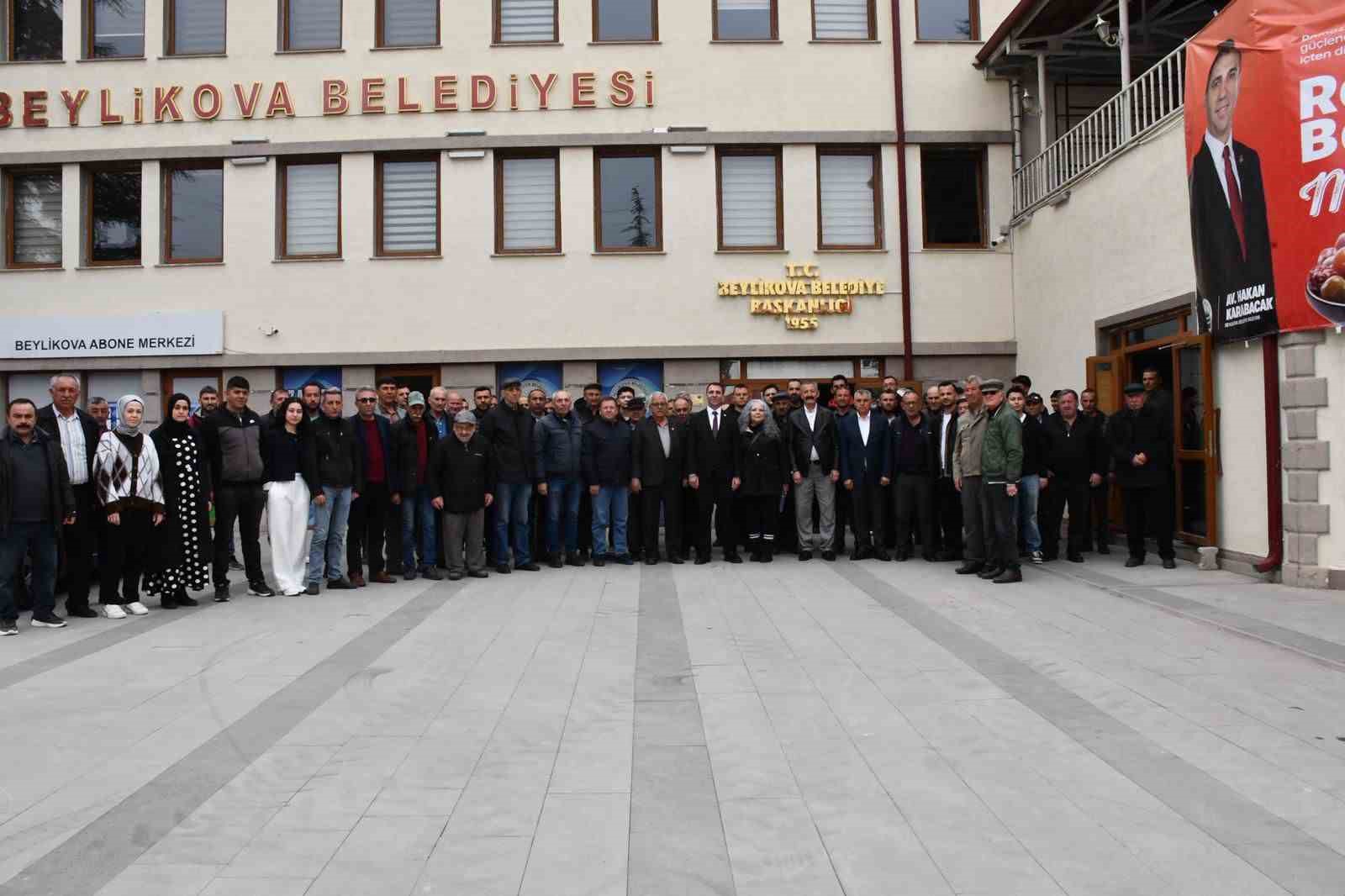 Beylikova’da bayramlaşma programı düzenlendi
