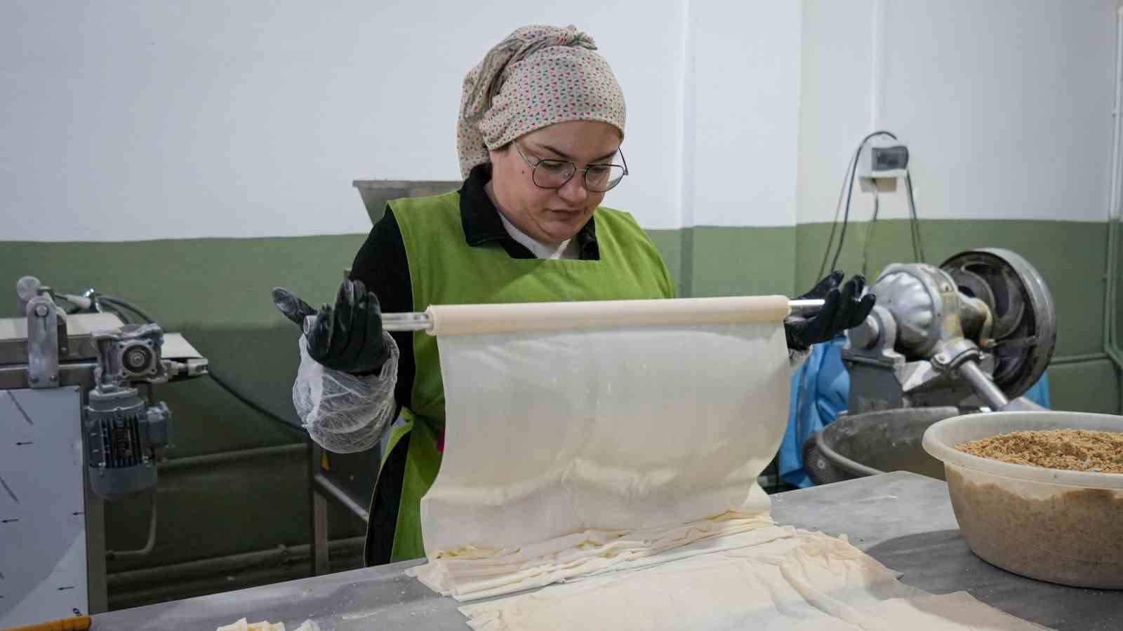 Beypazarı’nın yöresel lezzetleri bayram sofralarını süslemek için hazırlanıyor
