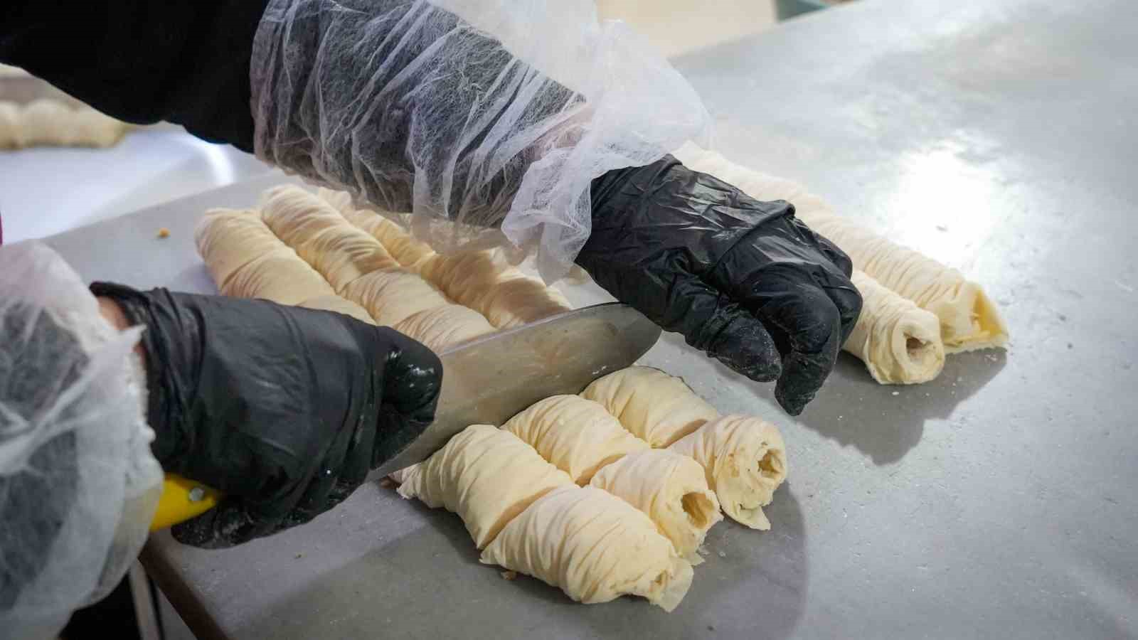 Beypazarı’nın yöresel lezzetleri bayram sofralarını süslemek için hazırlanıyor
