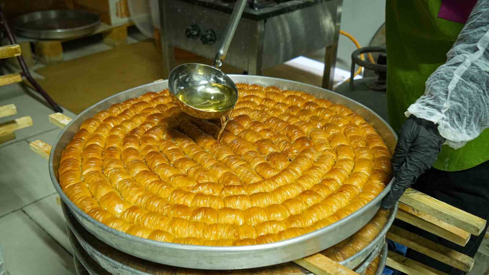 Beypazarı’nın yöresel lezzetleri bayram sofralarını süslemek için hazırlanıyor
