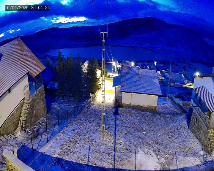 Beypazarı’nın yüksek kesimlerine kar yağışı devam ediyor
