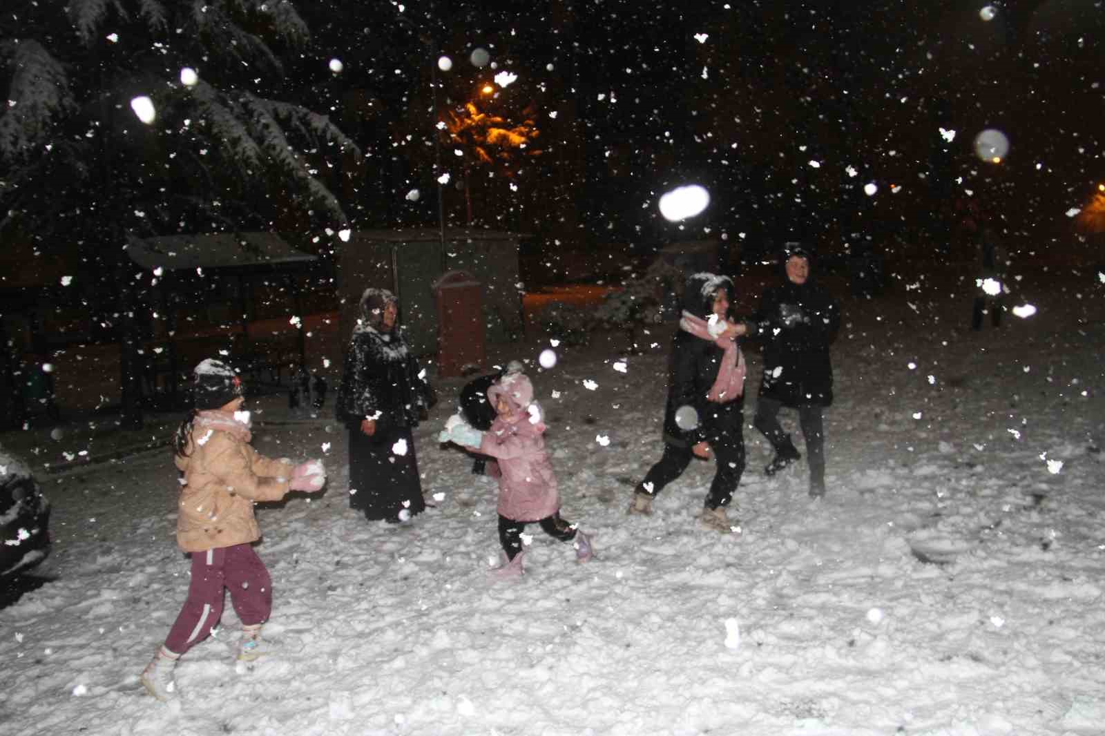 Beyşehir’de kar sevinci
Beyşehir’de kar sevinci