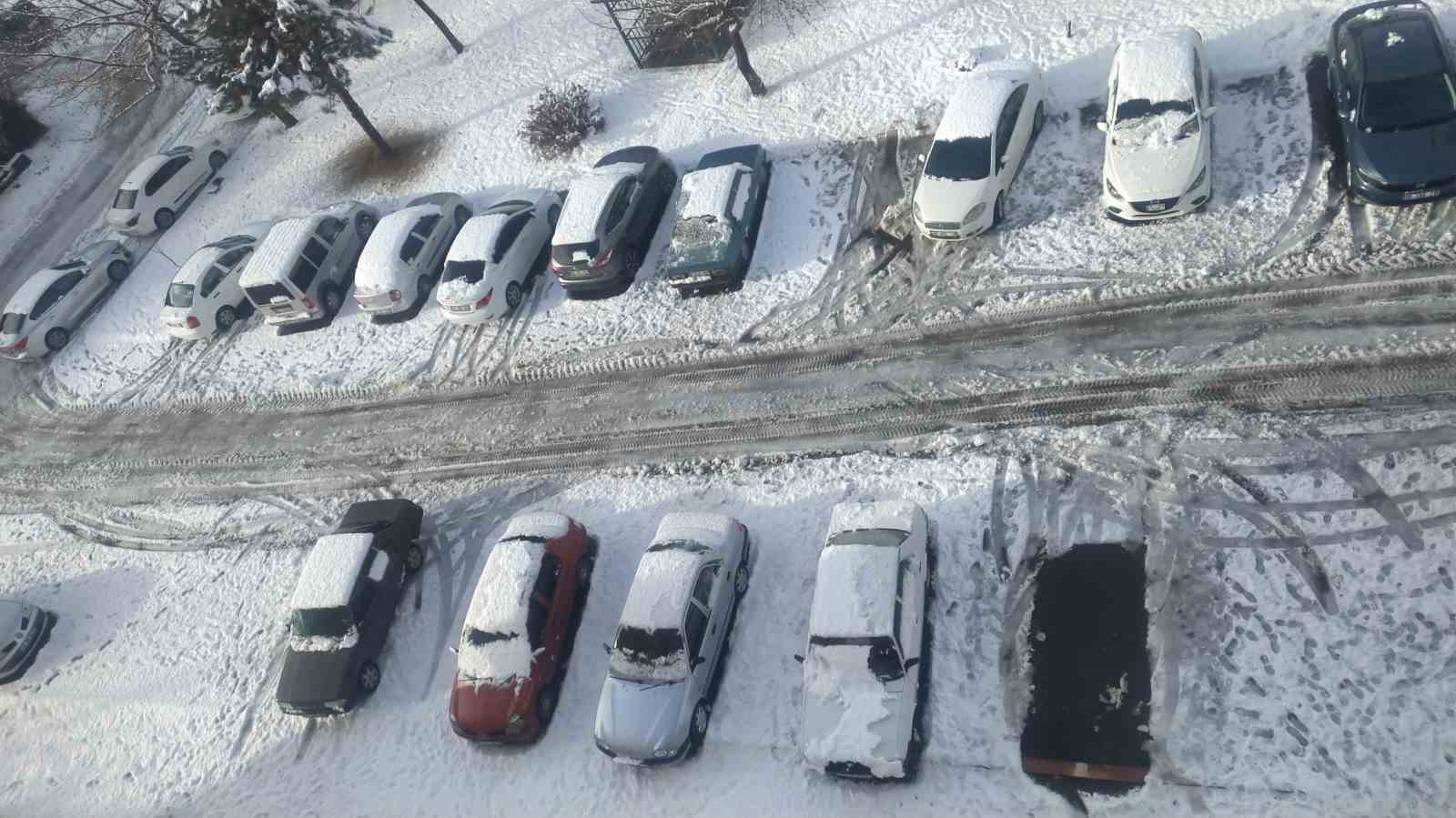 Beyşehir’de kar sevinci
Beyşehir’de kar sevinci