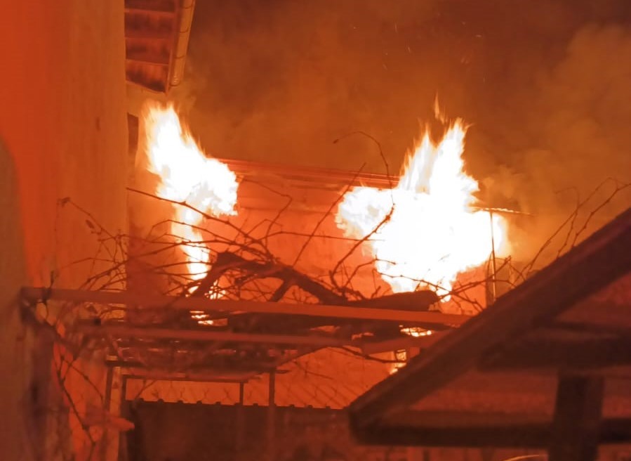 Beyşehir’de korkutan ev yangını
