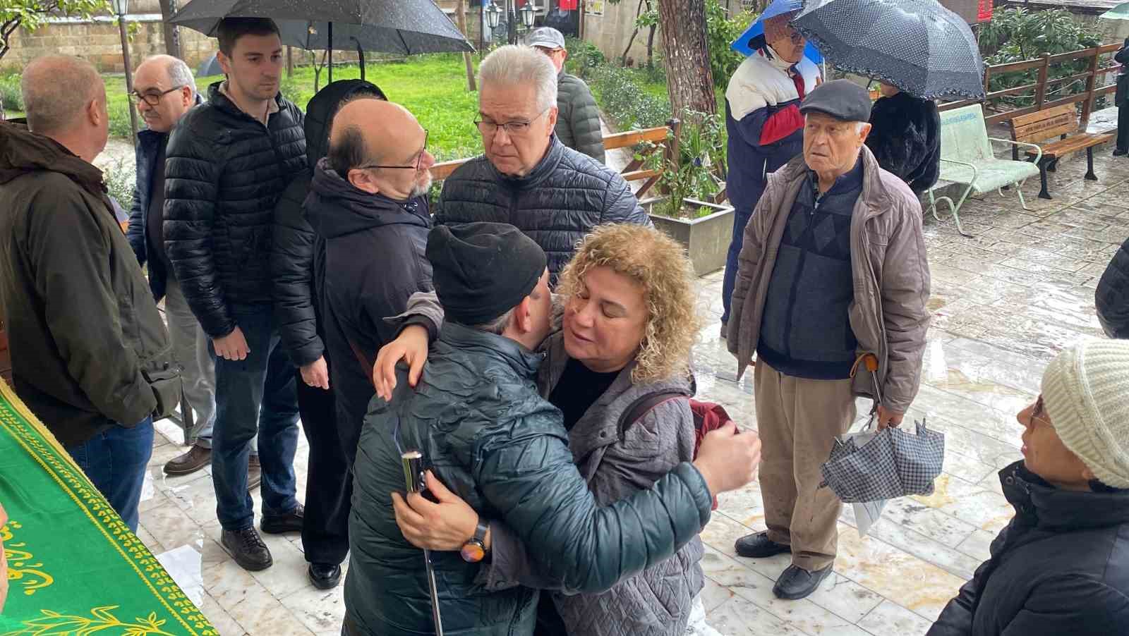 Bıçaklanarak öldürülen yaşlı çift son yolculuklarına uğurlandı
