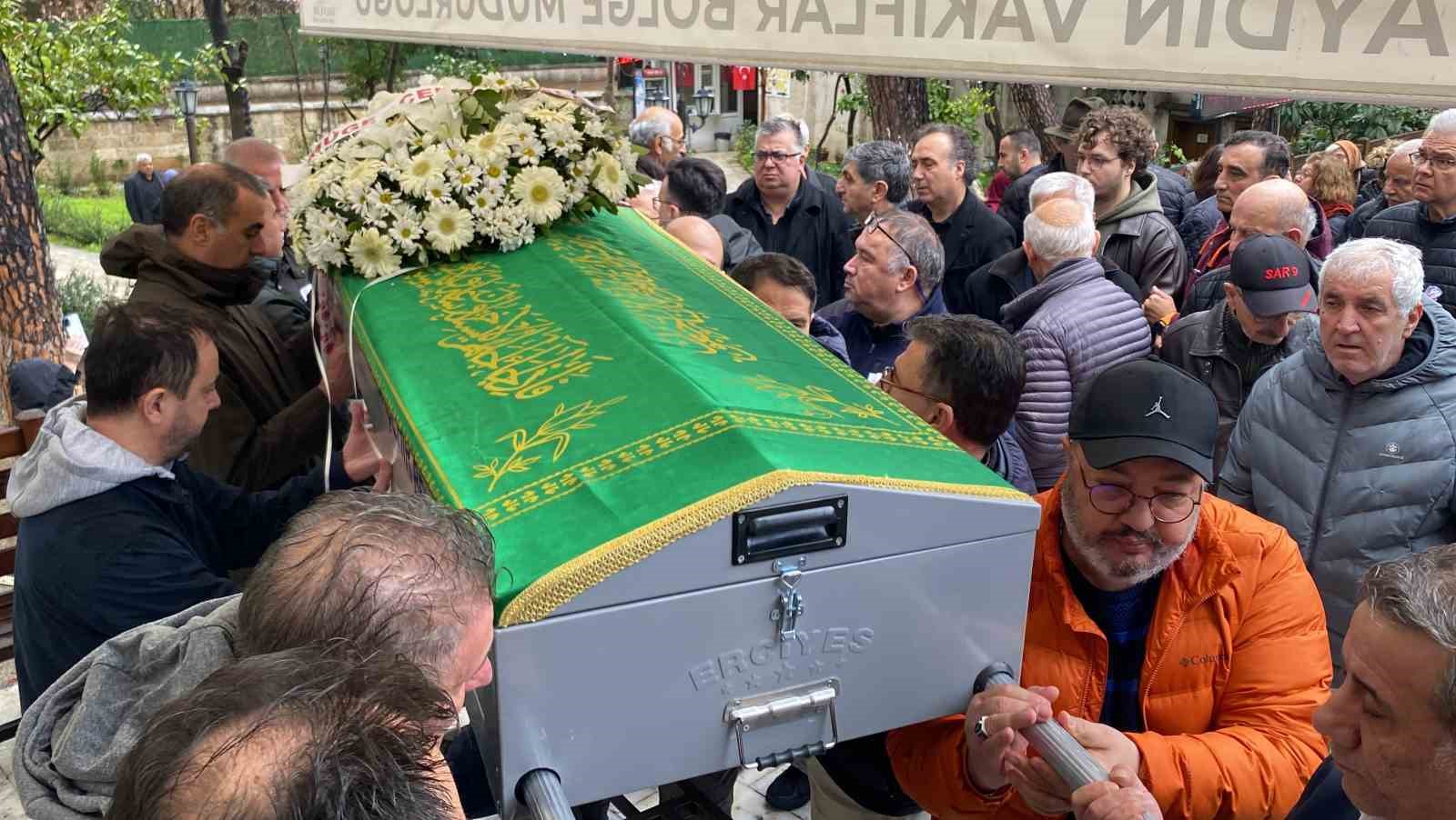 Bıçaklanarak öldürülen yaşlı çift son yolculuklarına uğurlandı
