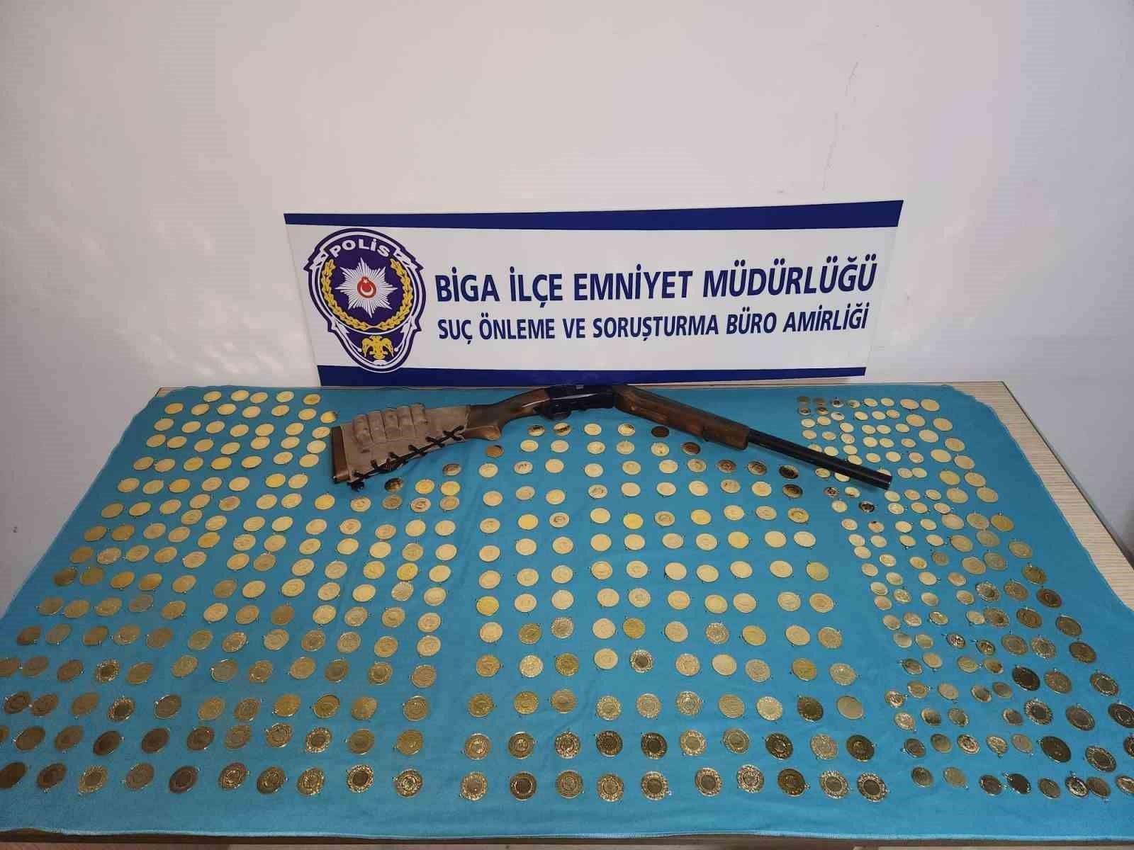 Biga’da 438 adet sahte altın ele geçirildi

