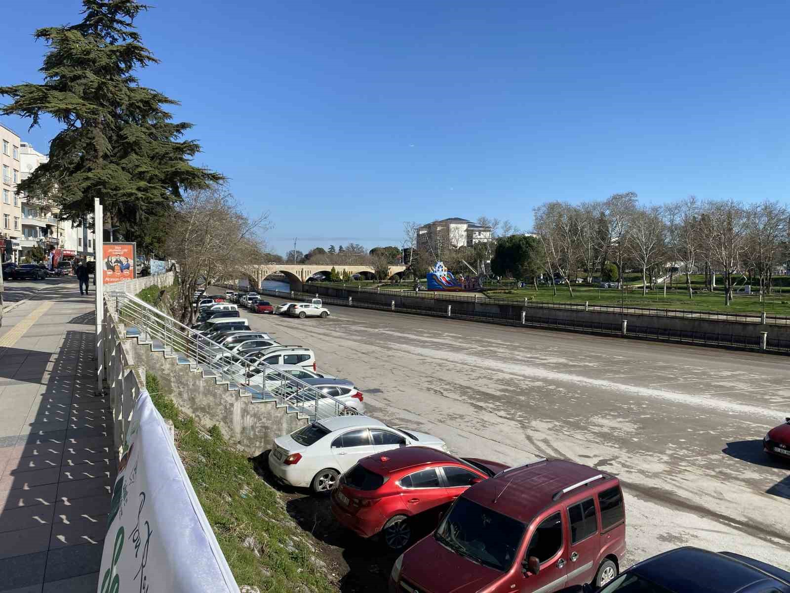 Biga’da taşan Kocabaş Çayı normale döndü
