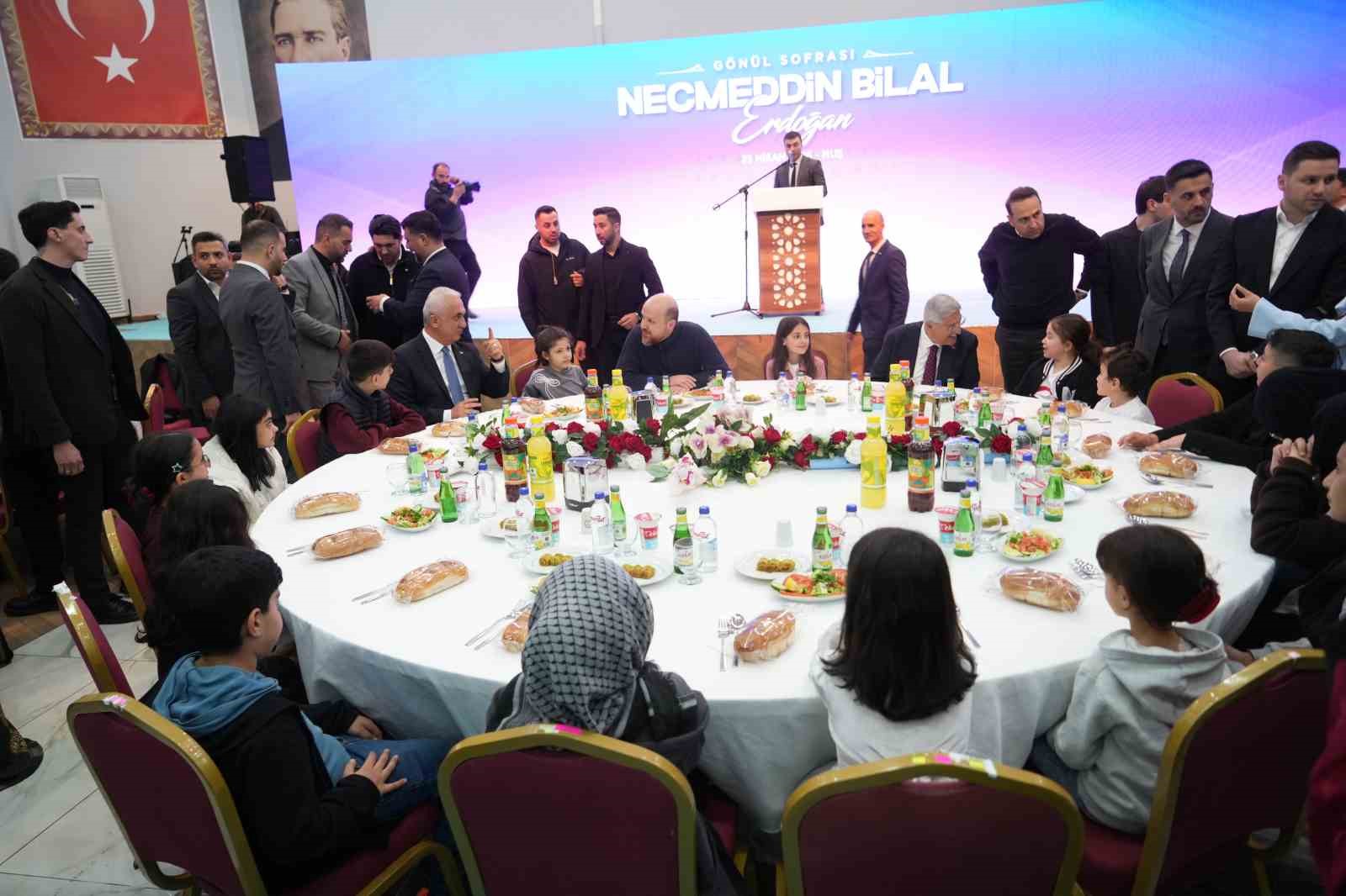 Bilal Erdoğan, Muş’ta STK temsilcileriyle buluştu
