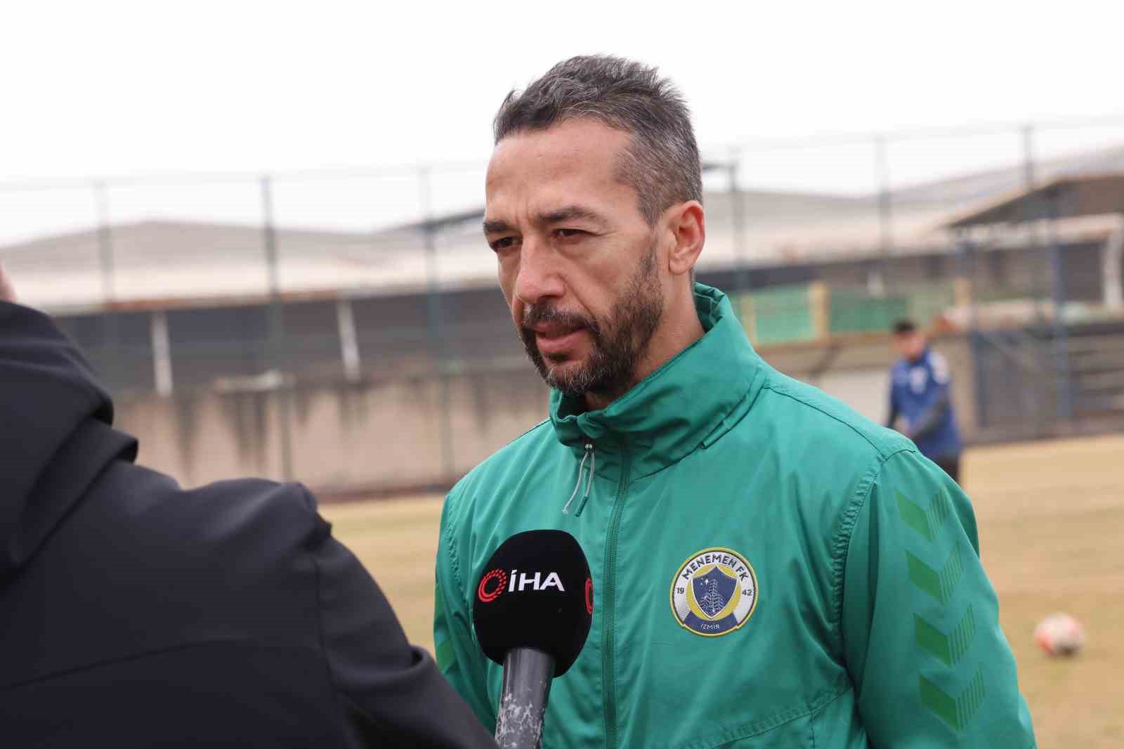 Bilal Kısa: "Şampiyonluk yarışında Galatasaray’ı önde görüyorum"
Bilal Kısa: "Şampiyonluk yarışında Galatasaray’ı önde görüyorum"