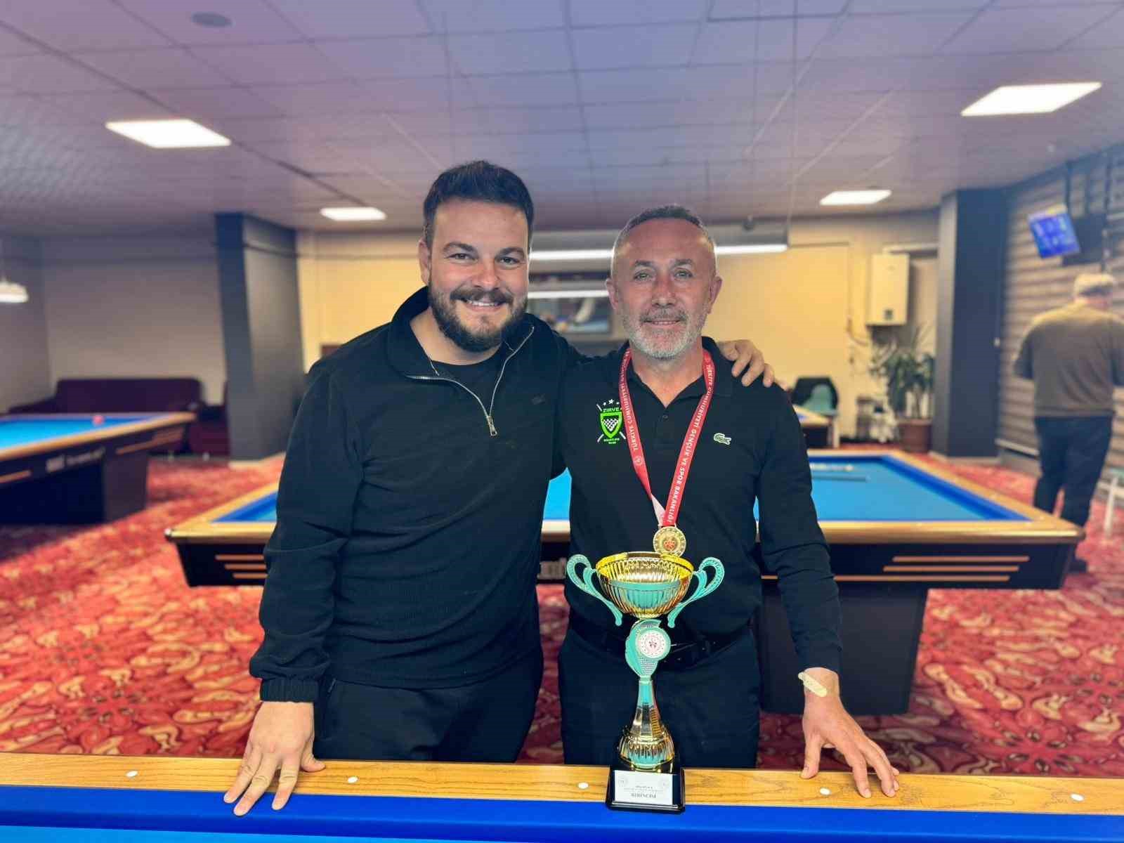 Bilardoda şampiyon Muzaffer Kahraman
