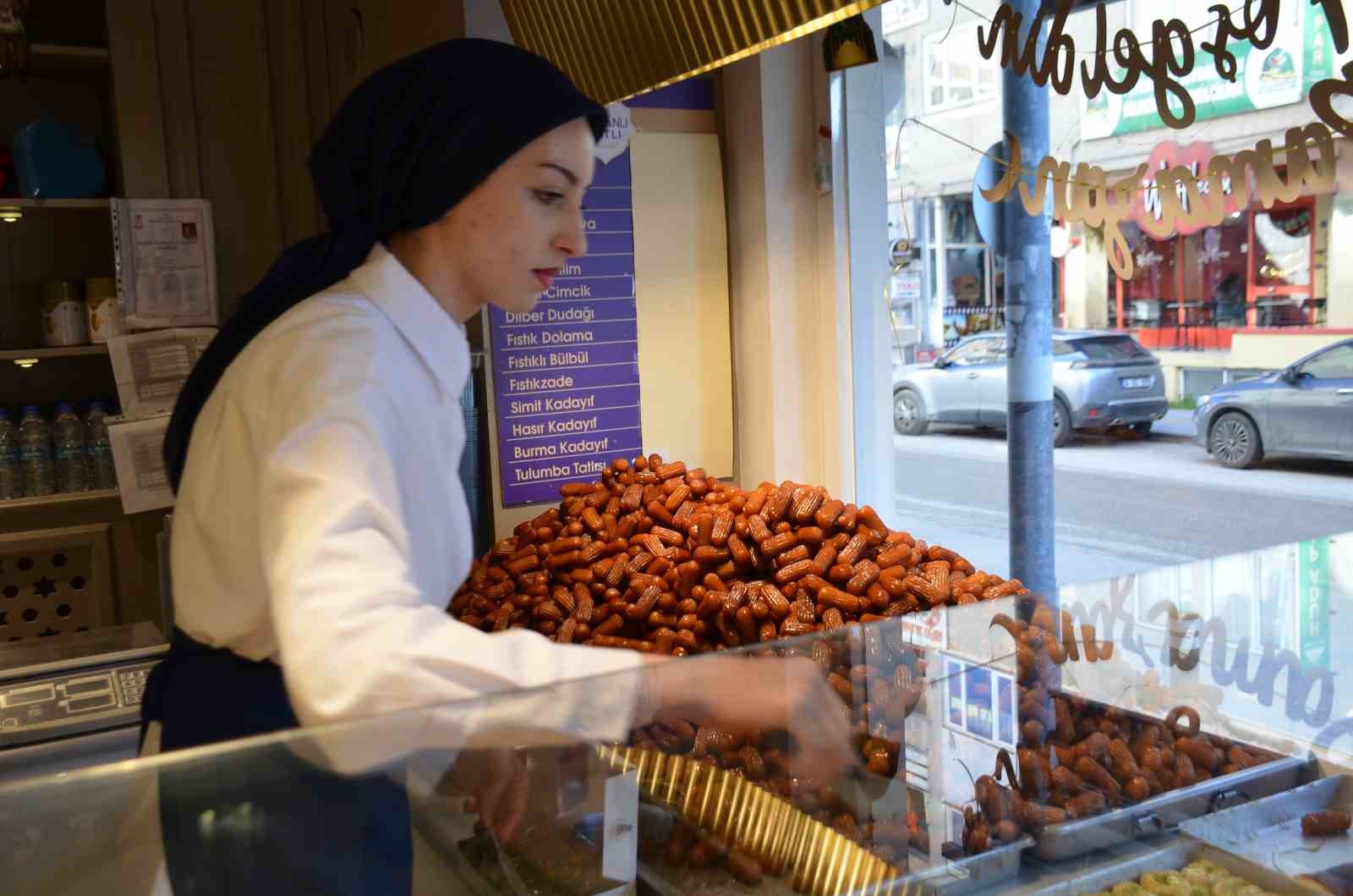 Bilecik halkı Ramazan ayında tercih ettiği tatlı tulumba oldu
