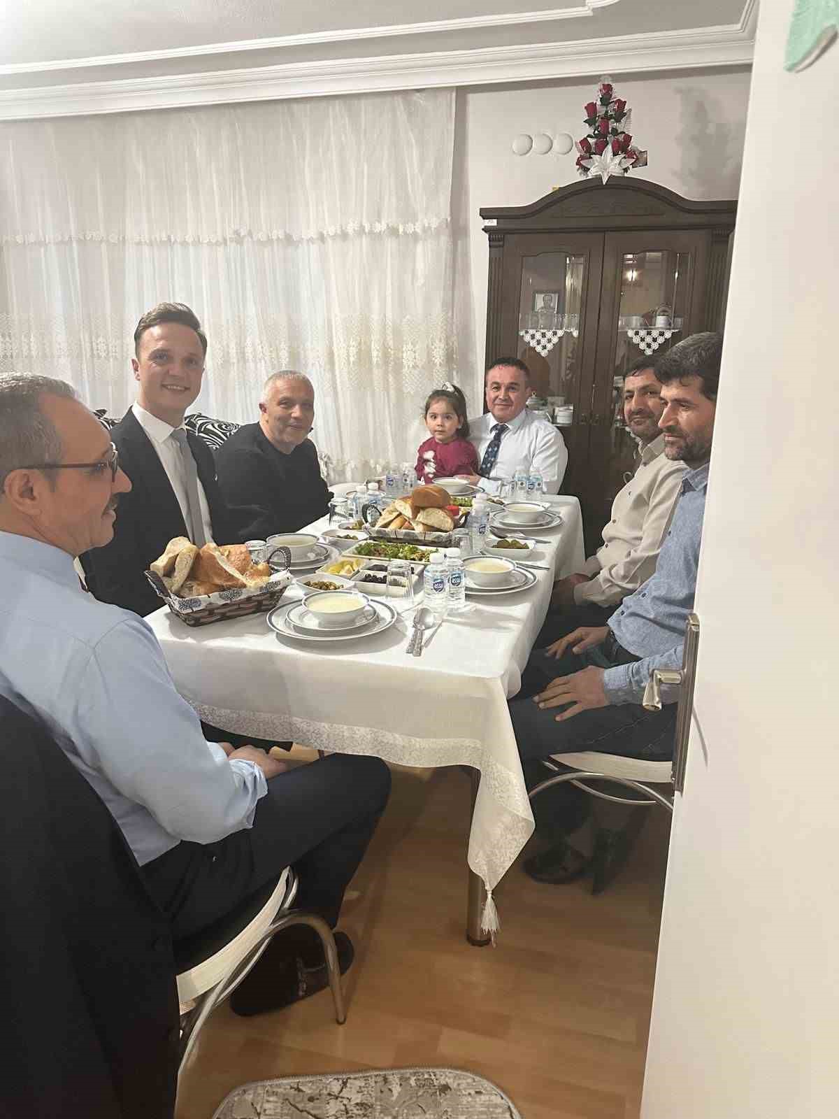 Bilecik protokolü şehit ve gazi aileleriyle iftarda buluştu
