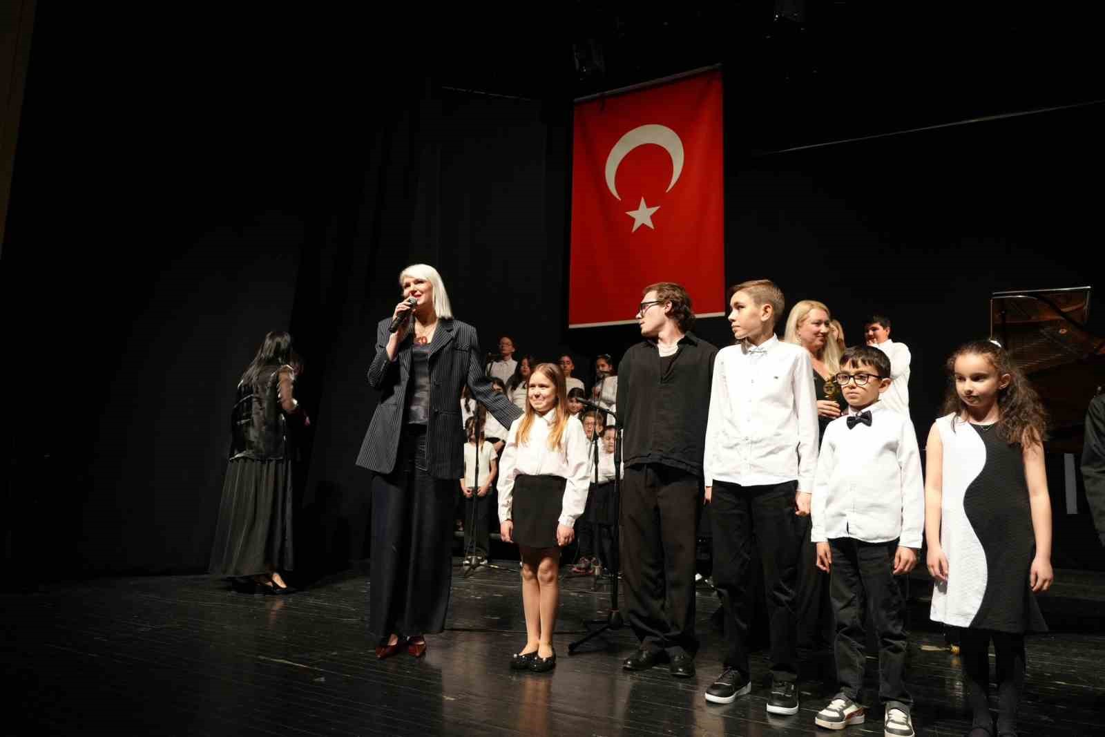 Bilecikli genç sanatçılar Bursa’daki müzik festivalinde sahne aldı
