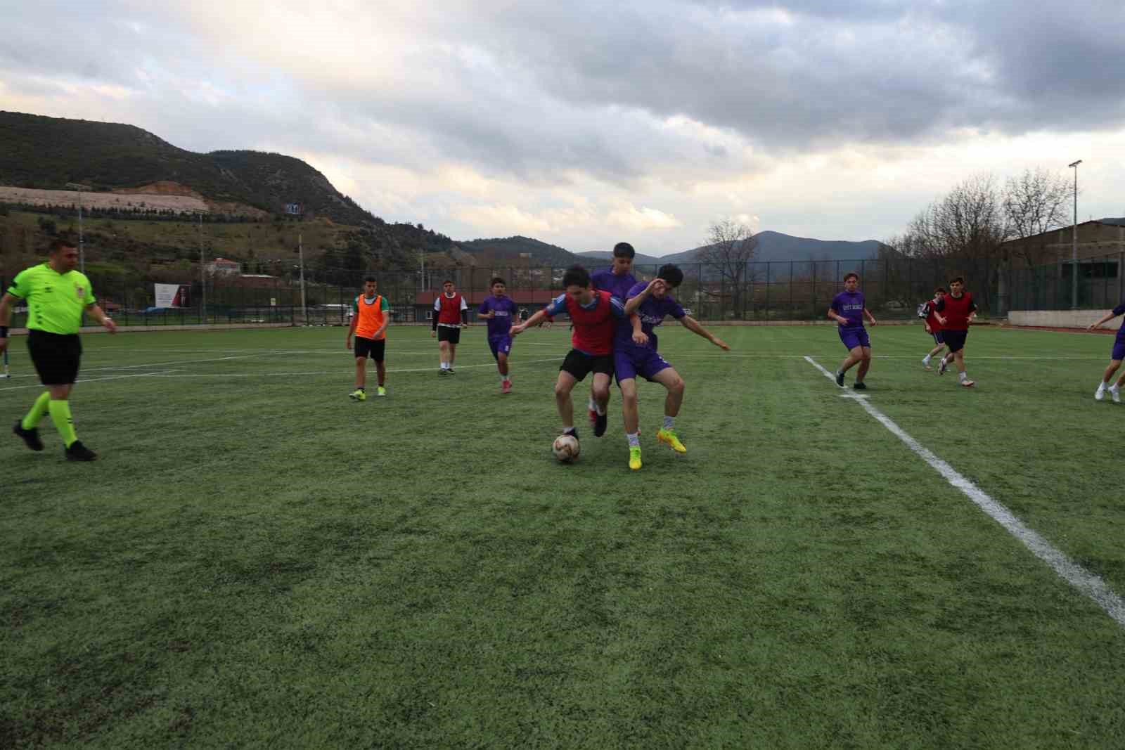 Bilecik’te 5x5 futbol turnuvası başladı
