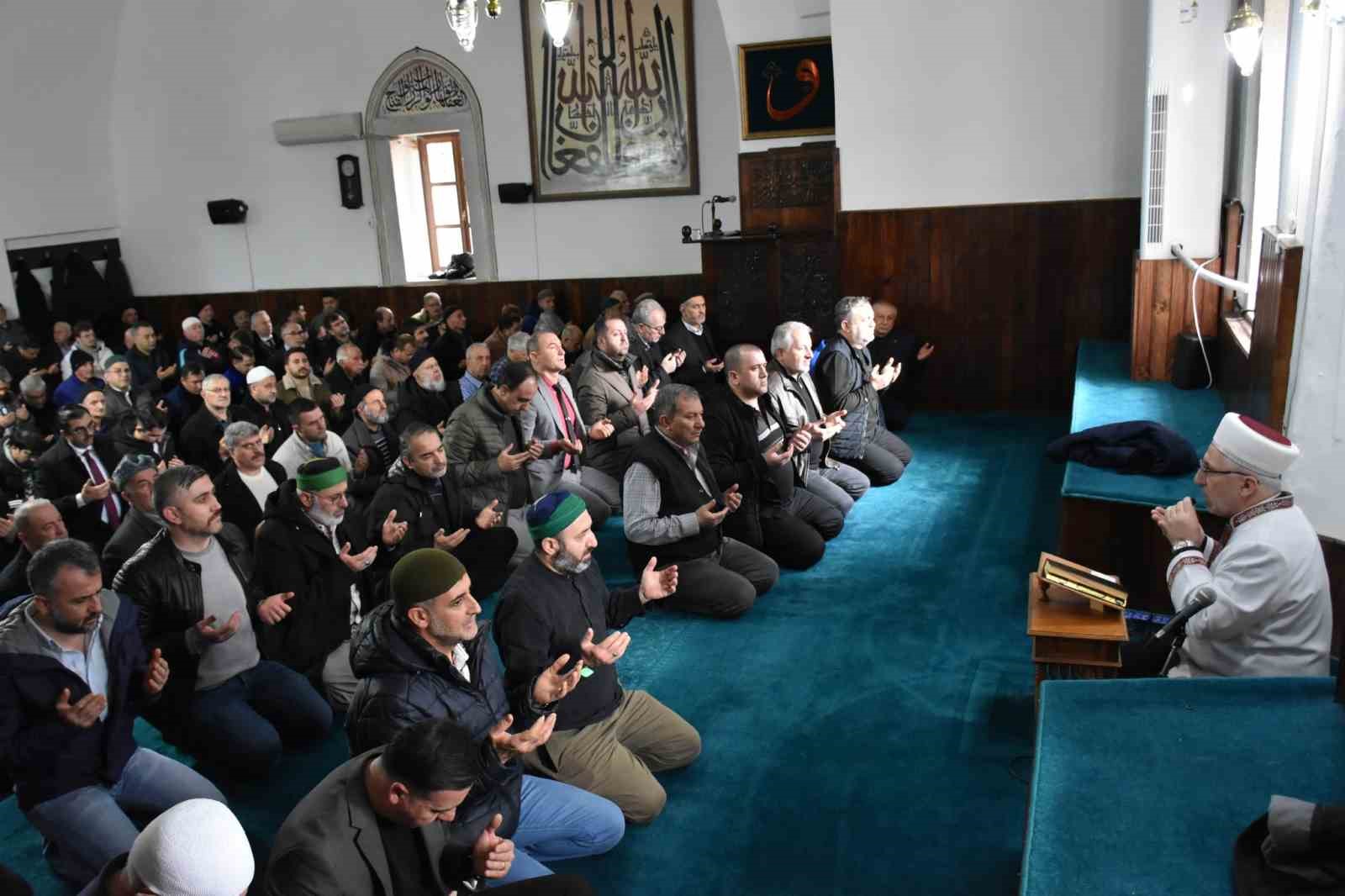 Bilecik’te 6 Şubat deprem şehitleri için Mevlid-i Şerif okundu
