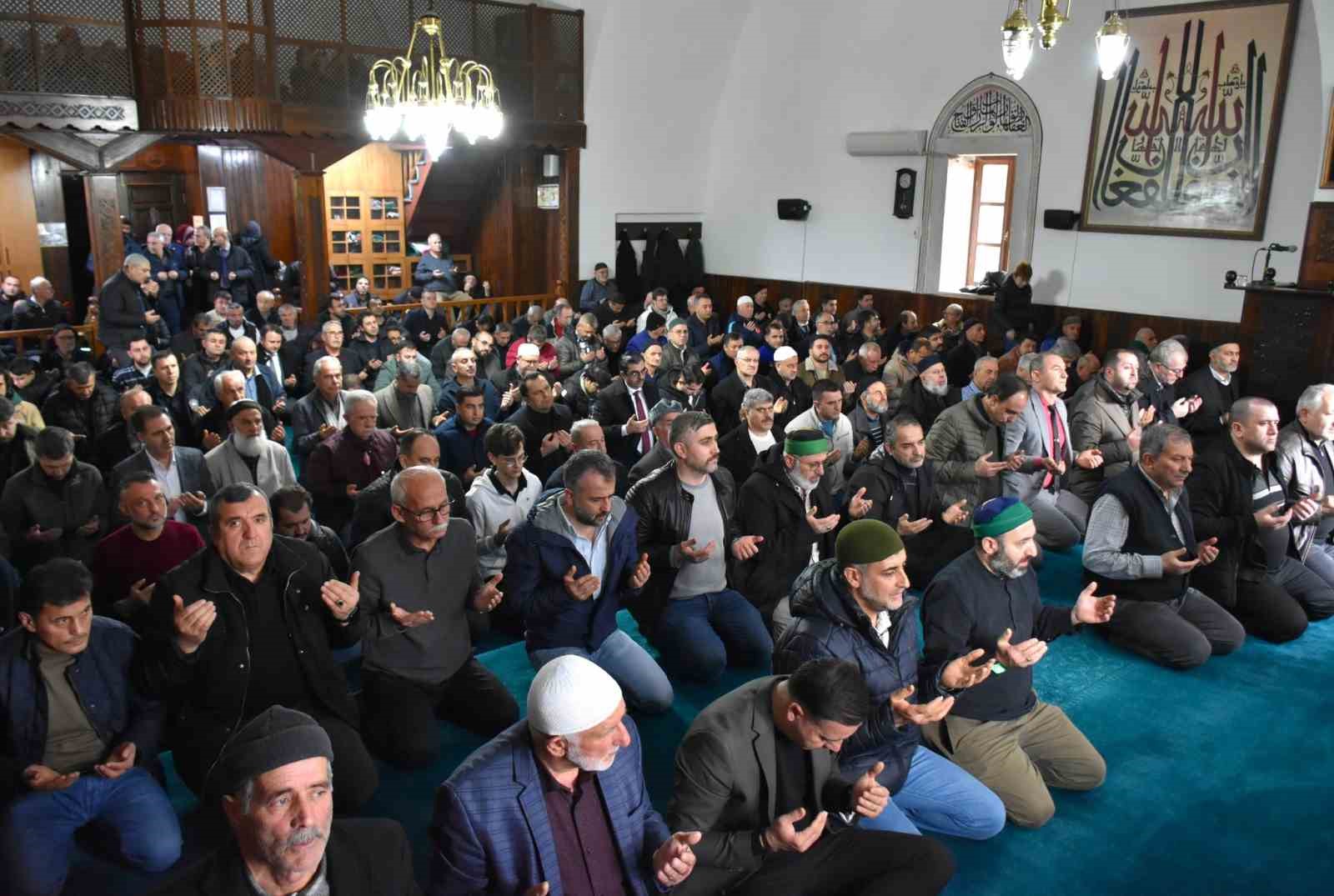 Bilecik’te 6 Şubat deprem şehitleri için Mevlid-i Şerif okundu
