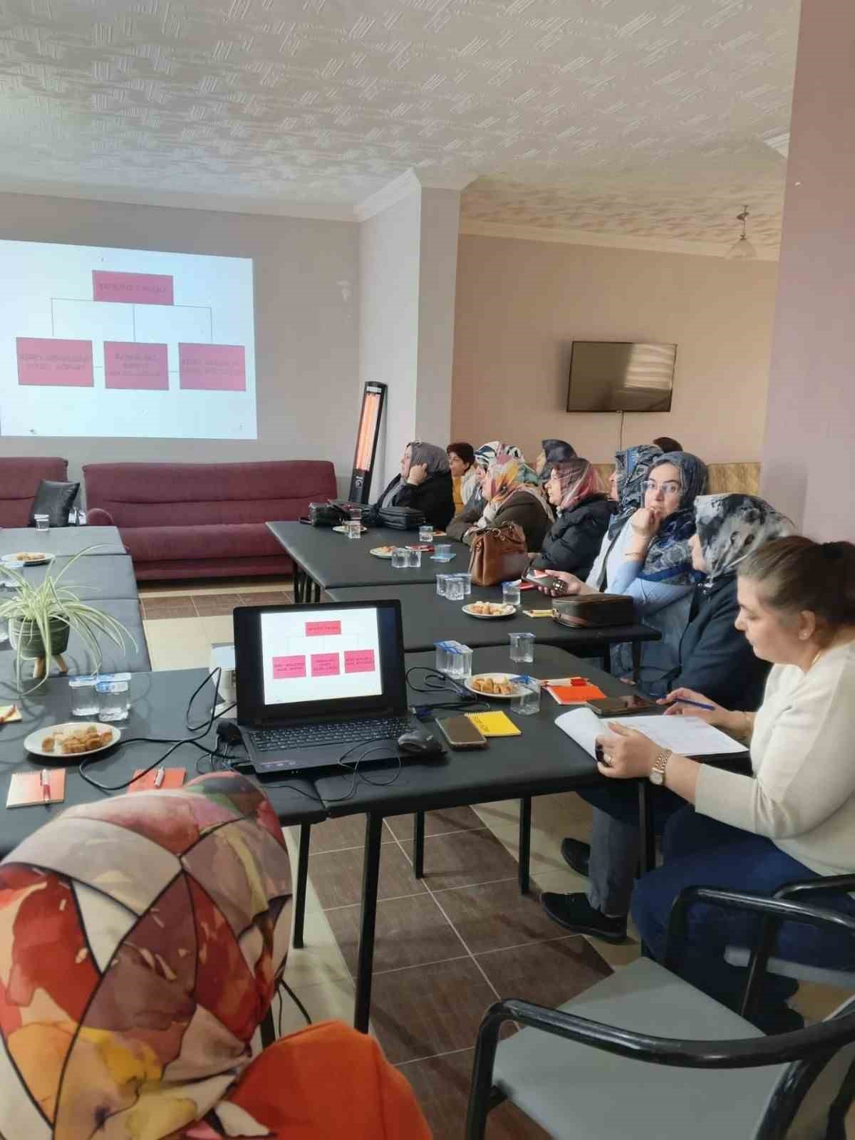 Bilecik’te aile içi iletişim eğitimi düzenlendi
