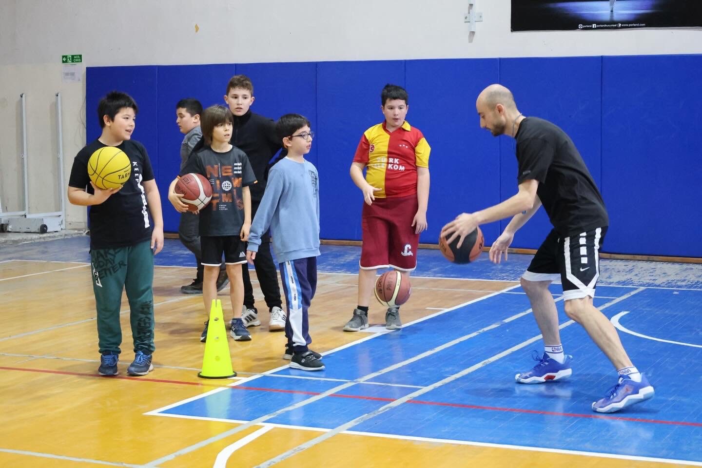 Bilecik’te basketbol spor okulları antrenmanları sürüyor
