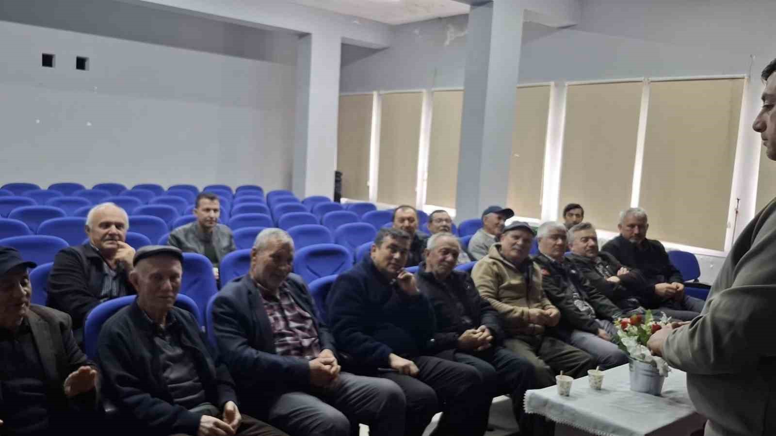 Bilecik’te gübreleme ve budama eğitimi gerçekleştirildi
