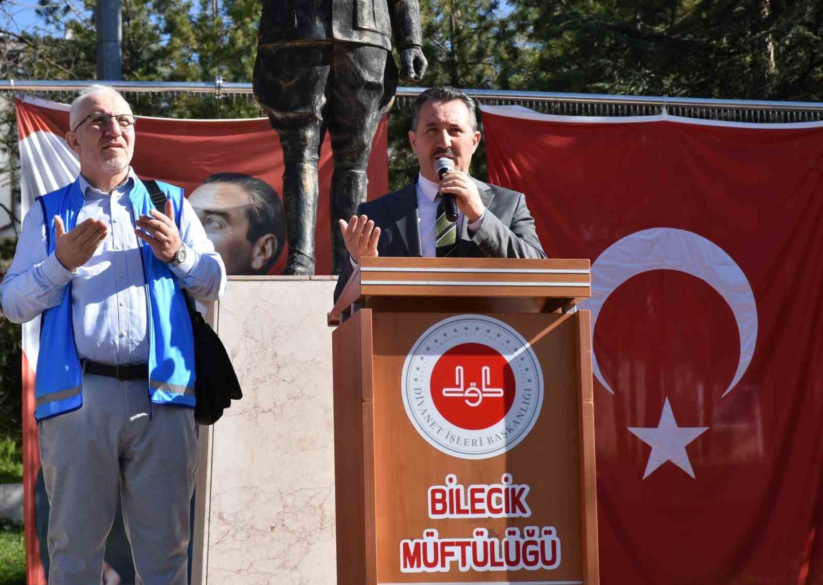 Bilecik’te hacı adayları dualarla uğurlandı
