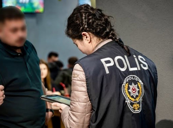 Bilecik’te huzur operasyonu: 8 gözaltı
