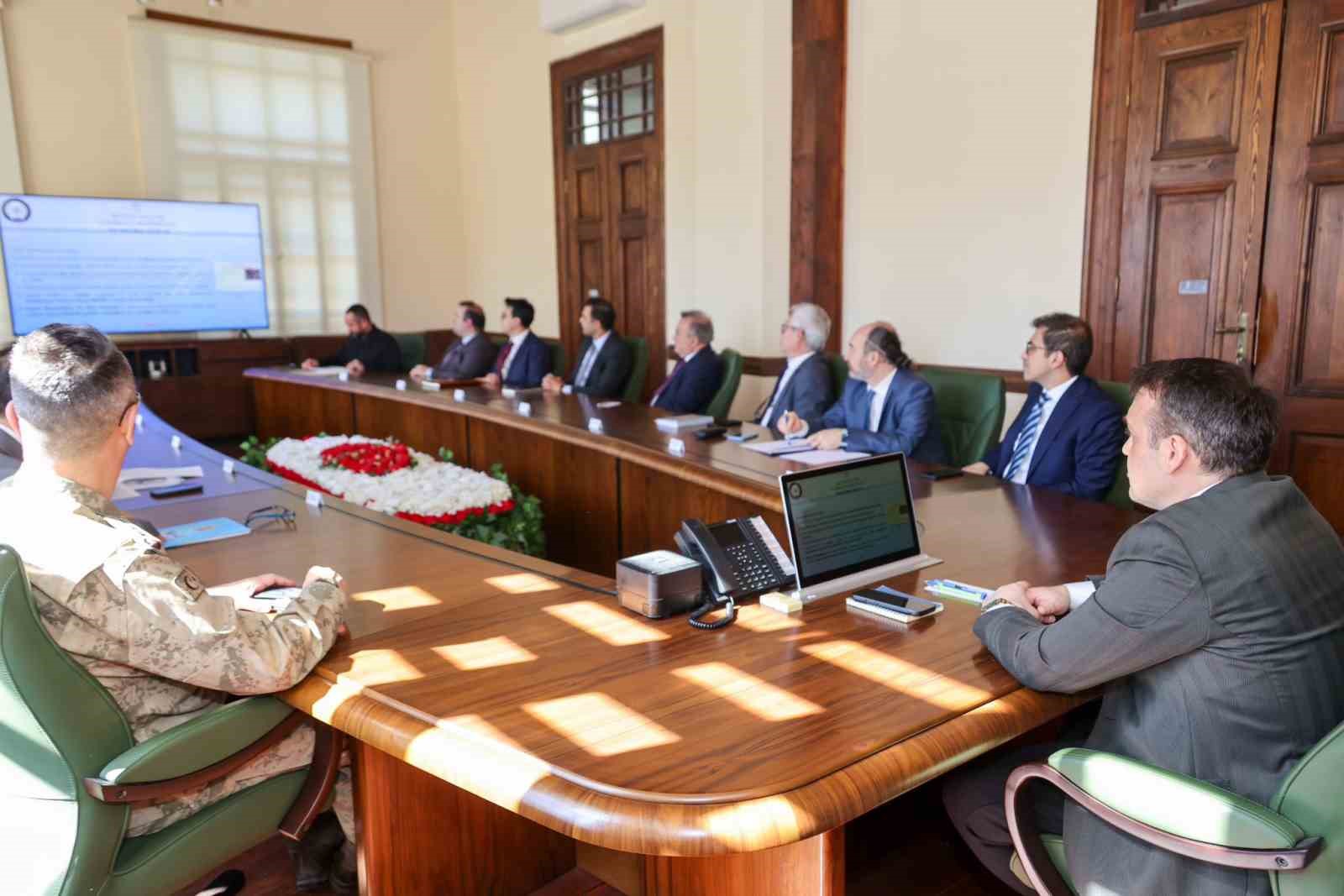 Bilecik’te ’İl Asayiş ve Güvenlik Toplantısı’ yapıldı
Bilecik’te ’İl Asayiş ve Güvenlik Toplantısı’ yapıldı