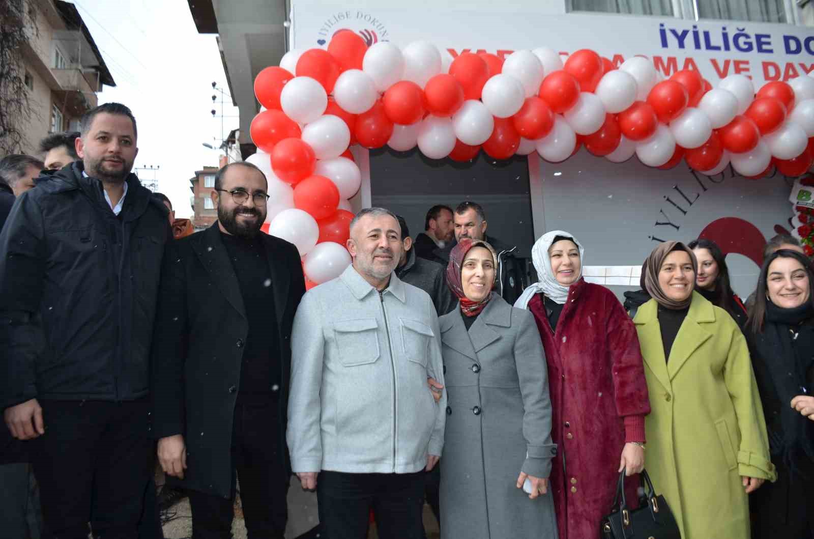 Bilecik’te İyiliğe Dokun Yardımlaşma ve Dayanışma Derneği dualarla açıldı
