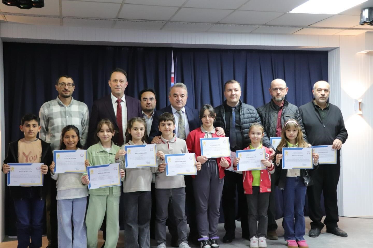 Bilecik’te ‘Maarifin Kalbinde Ramazan’ yarışmasında dereceye girenler ödüllendirildi
Bilecik’te ‘Maarifin Kalbinde Ramazan’ yarışmasında dereceye girenler ödüllendirildi