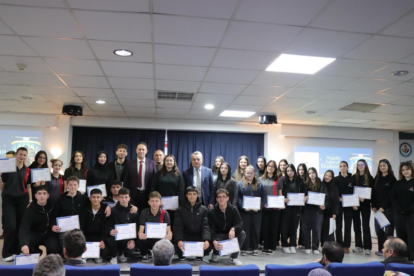 Bilecik’te ‘Maarifin Kalbinde Ramazan’ yarışmasında dereceye girenler ödüllendirildi
Bilecik’te ‘Maarifin Kalbinde Ramazan’ yarışmasında dereceye girenler ödüllendirildi