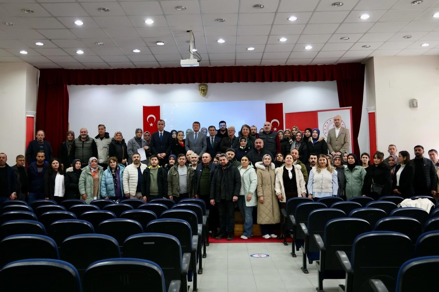 Bilecik’te okul kantinlerine gıda güvenliği semineri
Bilecik’te okul kantinlerine gıda güvenliği semineri