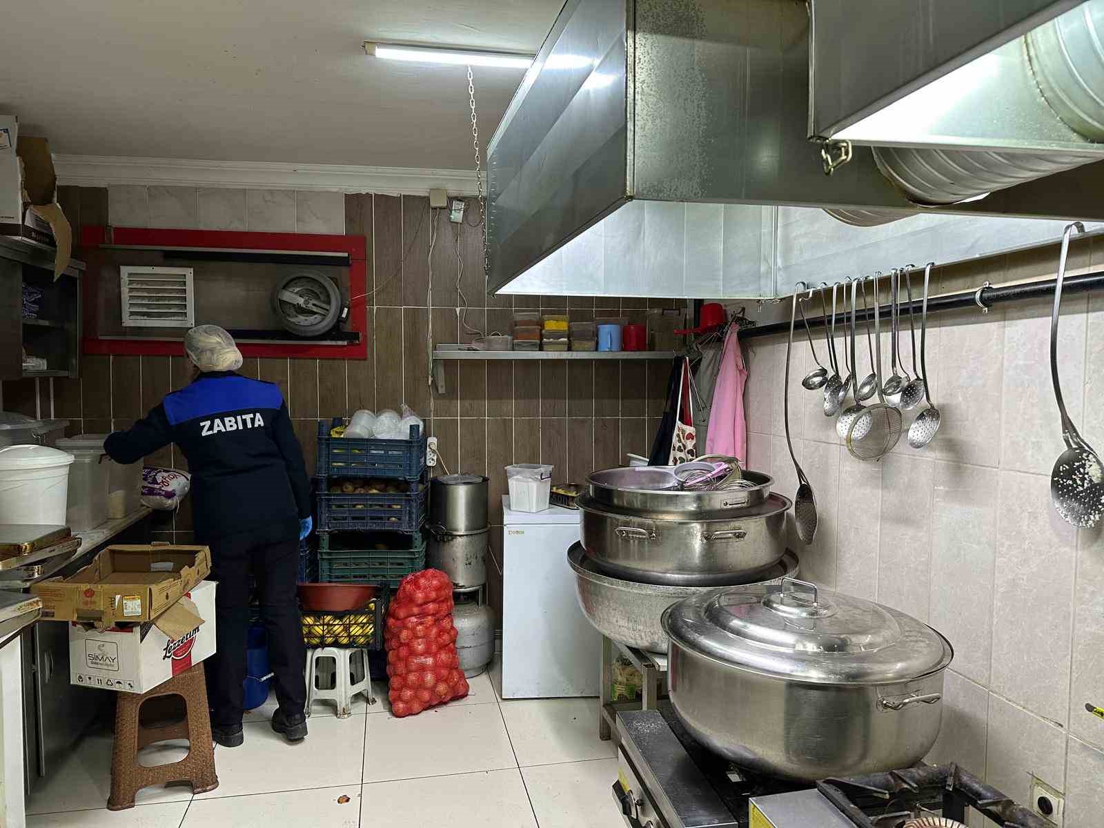 Bilecik’te son kullanma tarihi geçmiş ürünlere zabıta engeli
