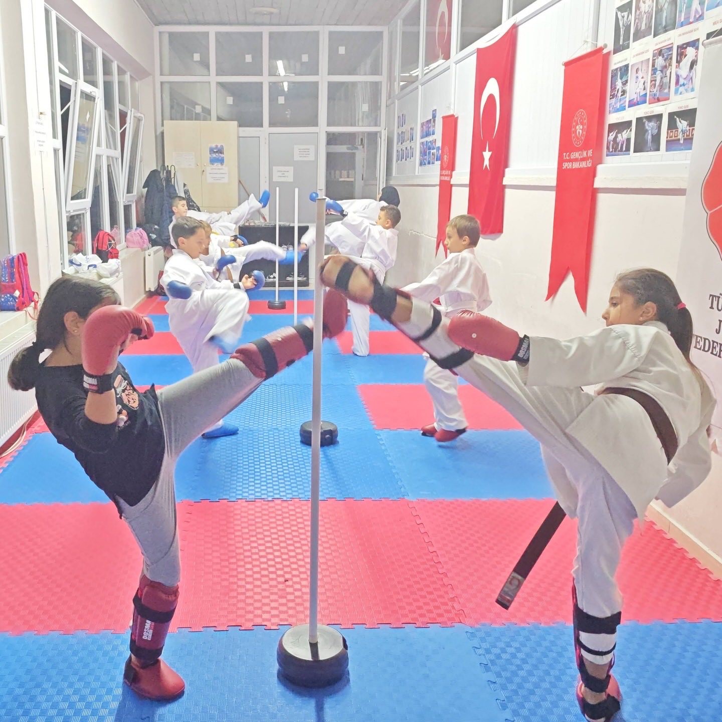 Bilecik’te spor okullarında karate eğitimleri sürüyor
