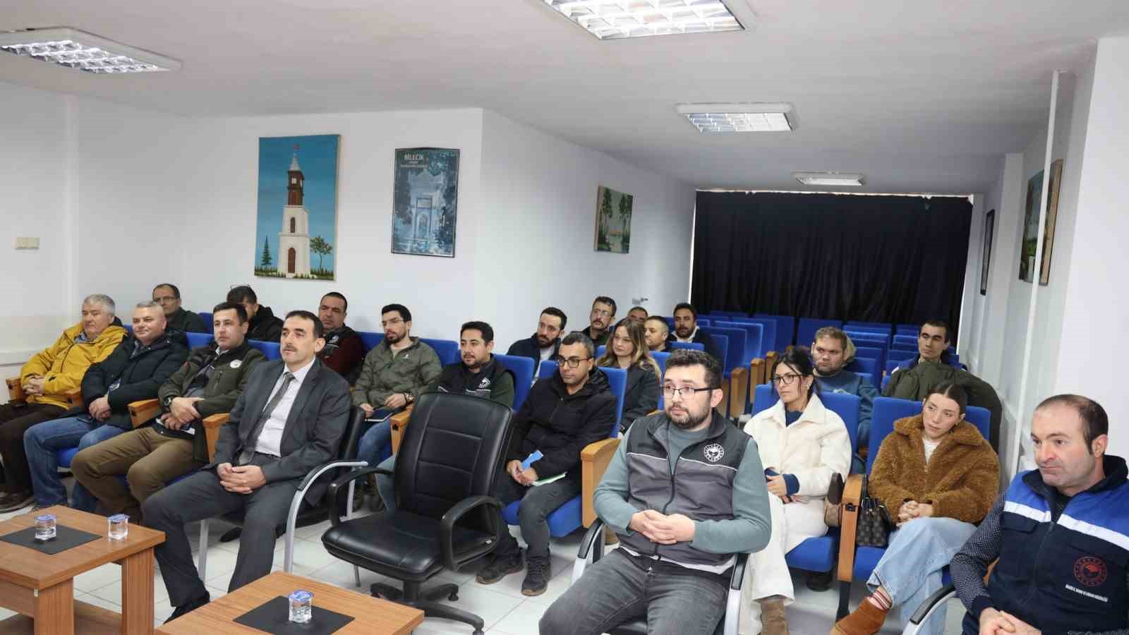 Bilecik’te veteriner hekimlerine ‘Biyogüvenlik Ve Buzağı Kayıpları’ eğitimi
