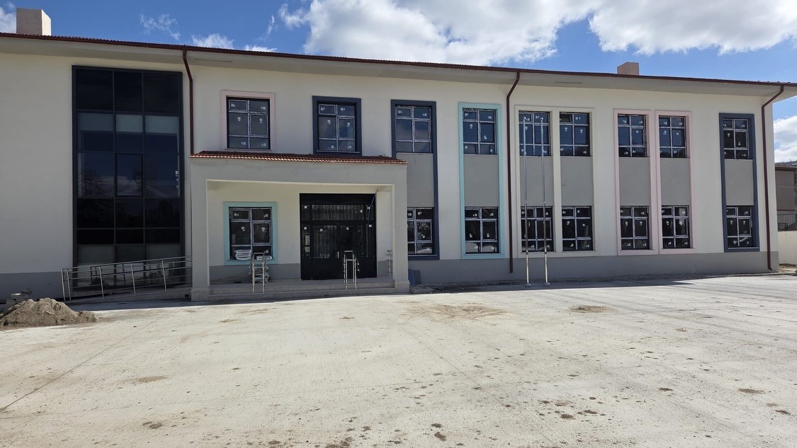 Bilecik’te yardımsever tarafından kurulan anaokulu incelendi
