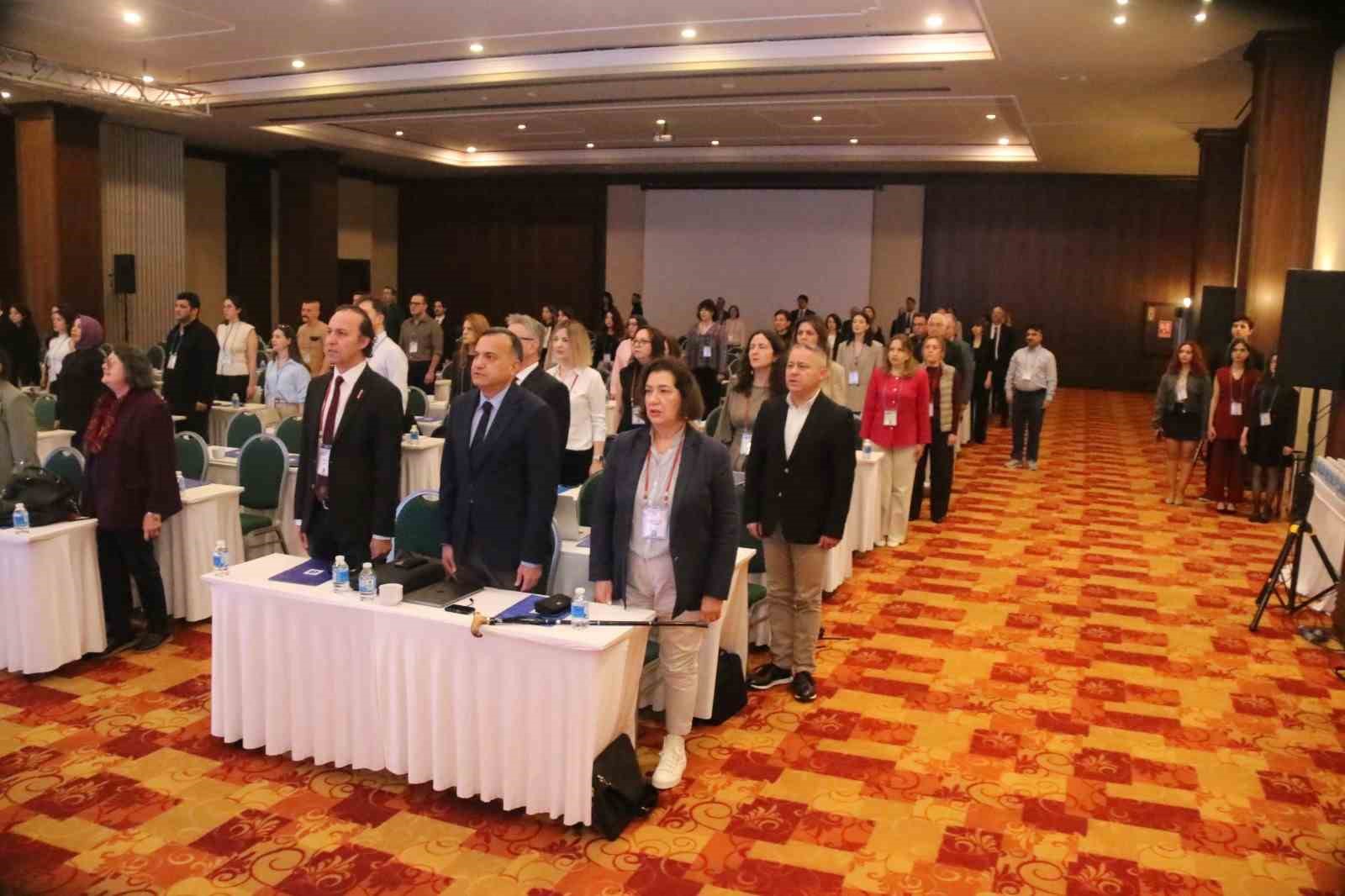 Bilim dünyası Parkinson’da geleceğin tedavilerini konuştu
