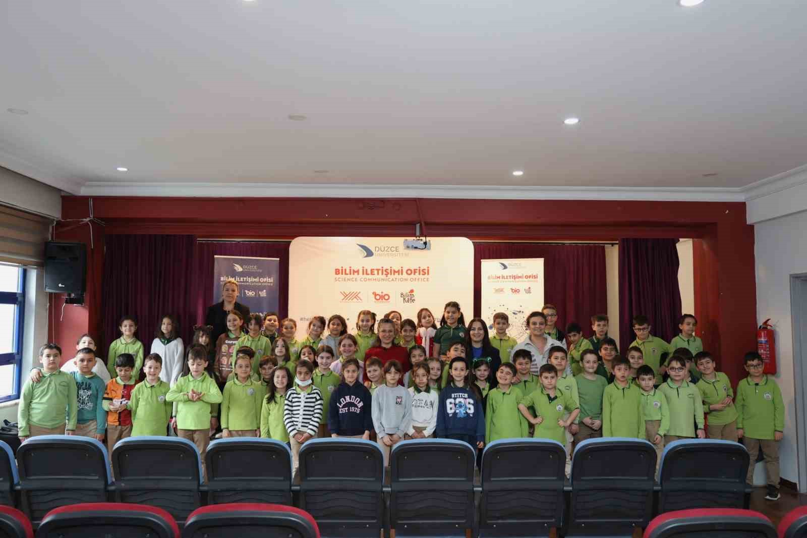 Bilim Kafe bu kez minik kalplere konuk oldu
Bilim Kafe bu kez minik kalplere konuk oldu