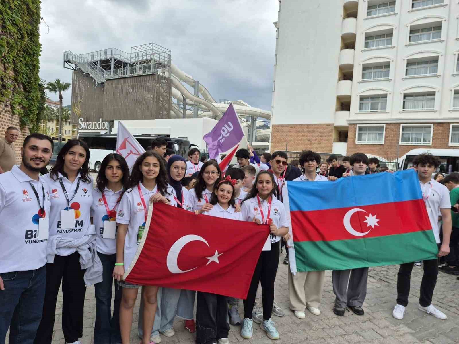 Bilim Yunusemre’den 3 büyük başarı
