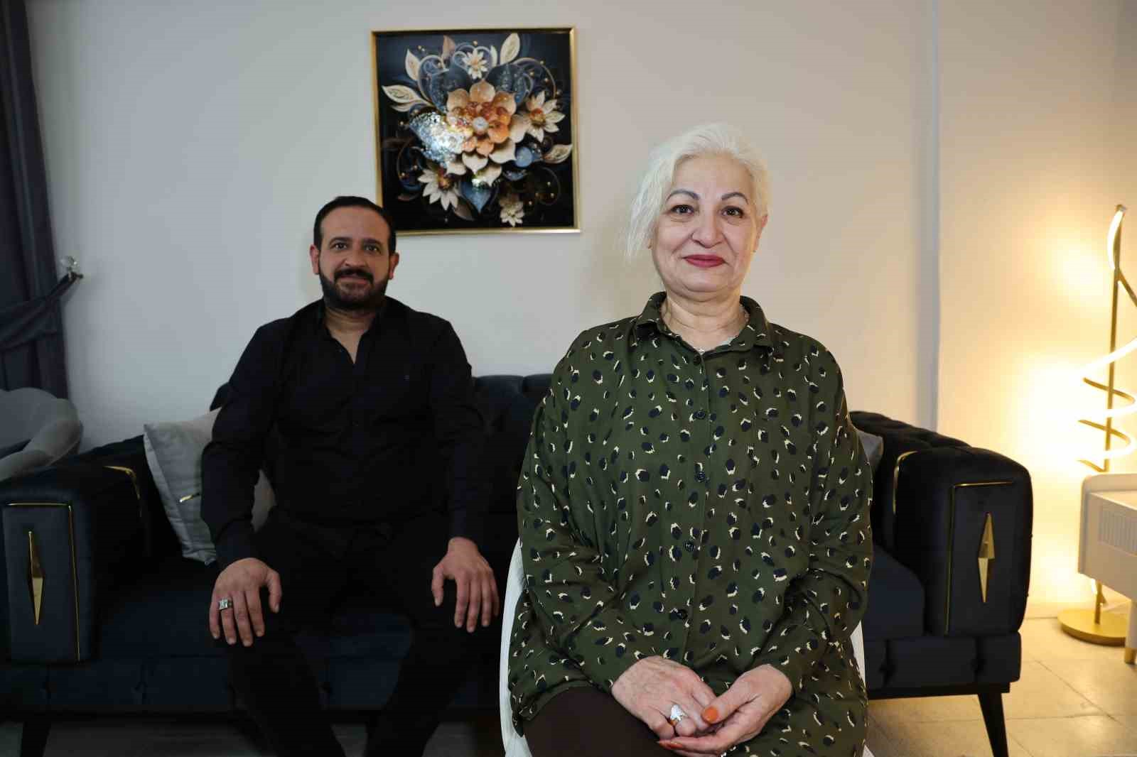 Bilinci kapanan anne, oğlundan aldığı karaciğerle yaşama tutundu
Bilinci kapanan anne, oğlundan aldığı karaciğerle yaşama tutundu