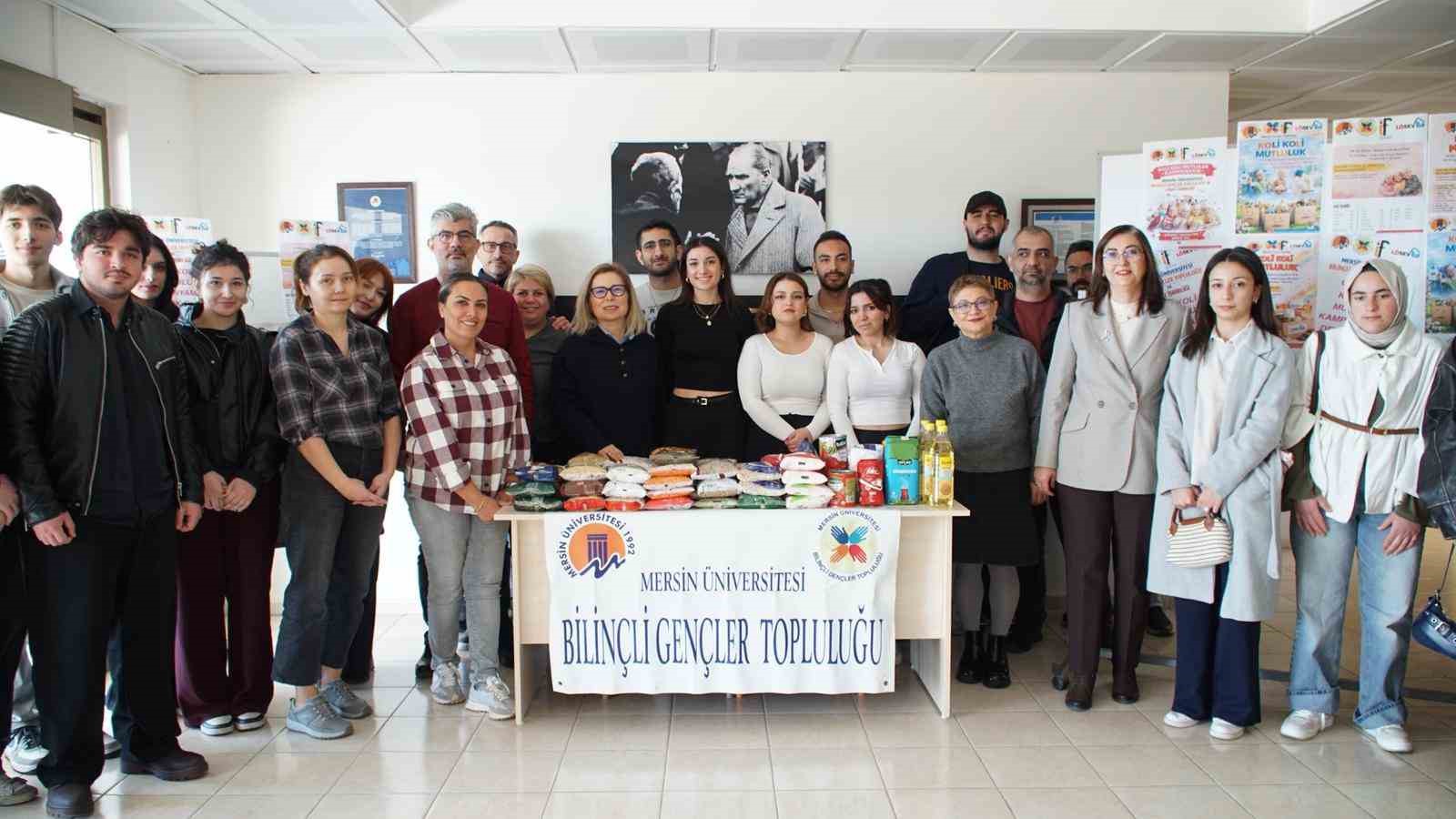 Bilinçli Gençler Topluluğundan lösemili öğrencilere Ramazan desteği
