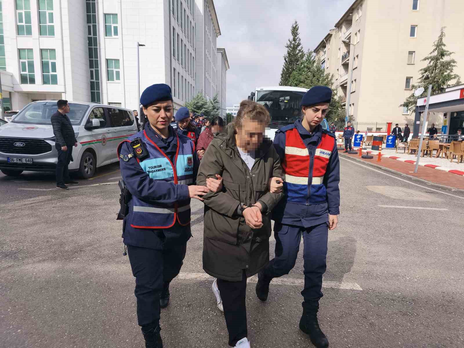 Bilişim dolandırıcılarına 9 ilde eş zamanlı operasyon: 14 gözaltı
