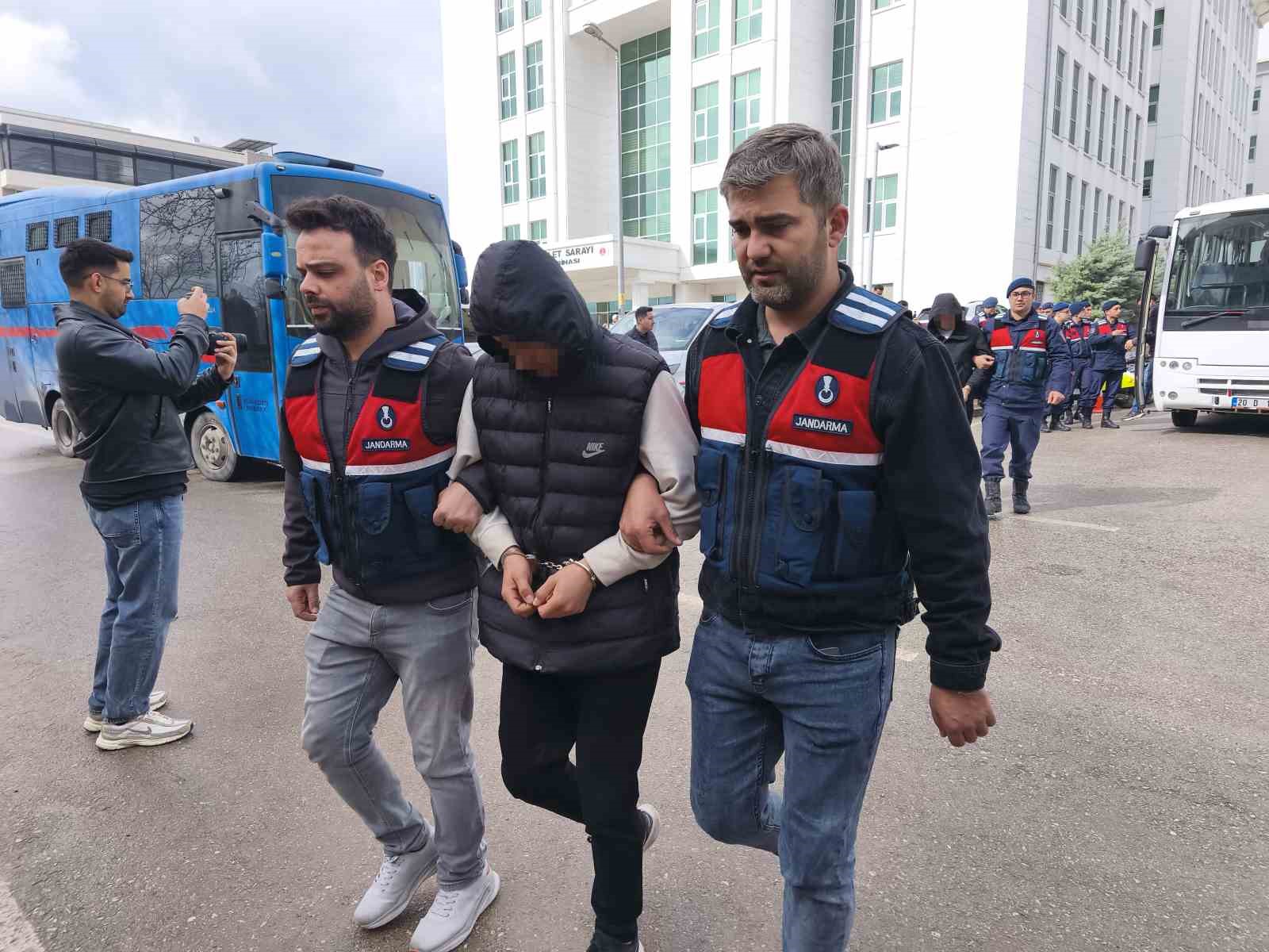 Bilişim dolandırıcılarına 9 ilde eş zamanlı operasyon: 14 gözaltı

