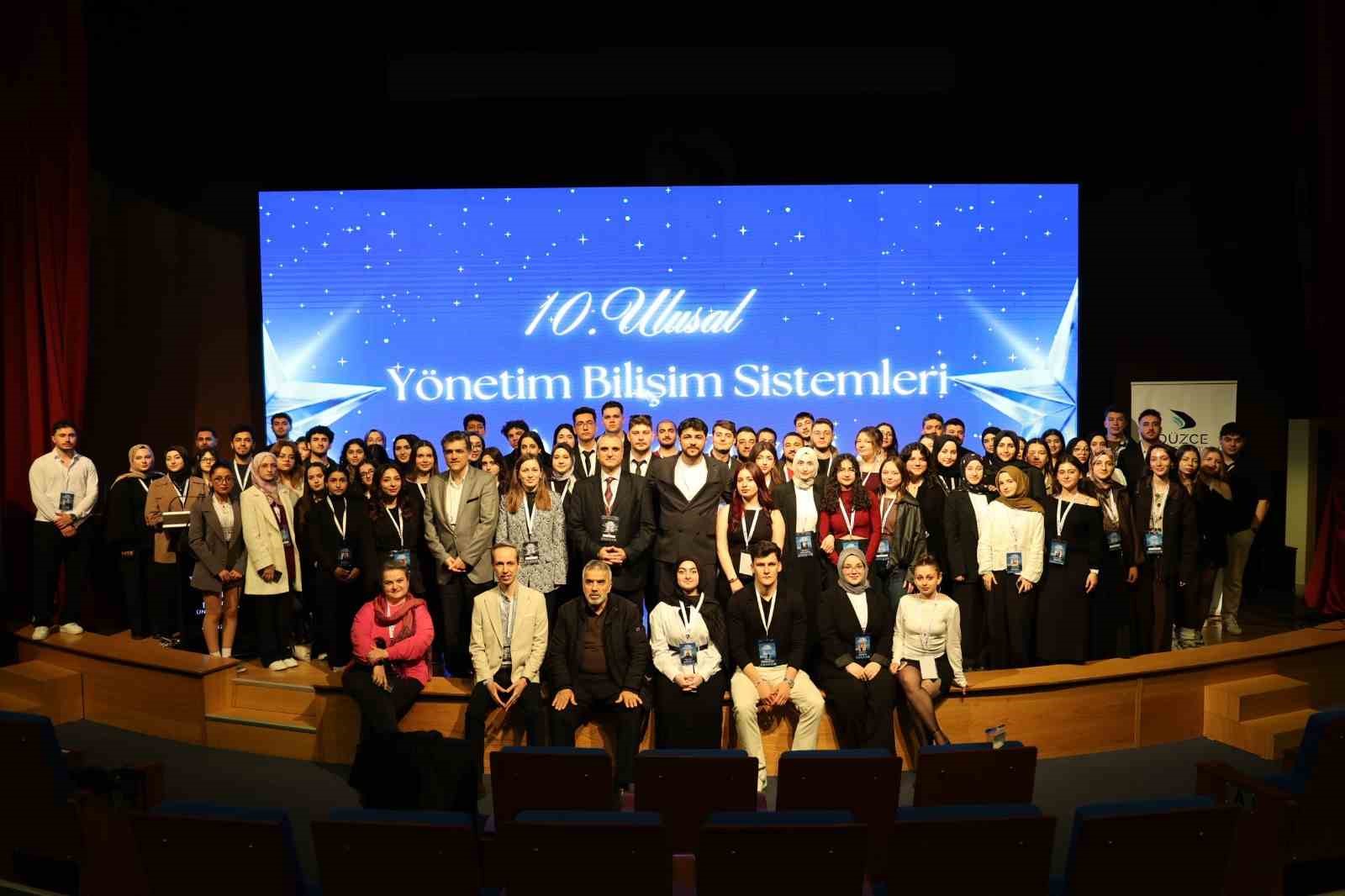 Bilişim sistemleri öğrenci zirvesine ev sahipliği yaptı
Bilişim sistemleri öğrenci zirvesine ev sahipliği yaptı