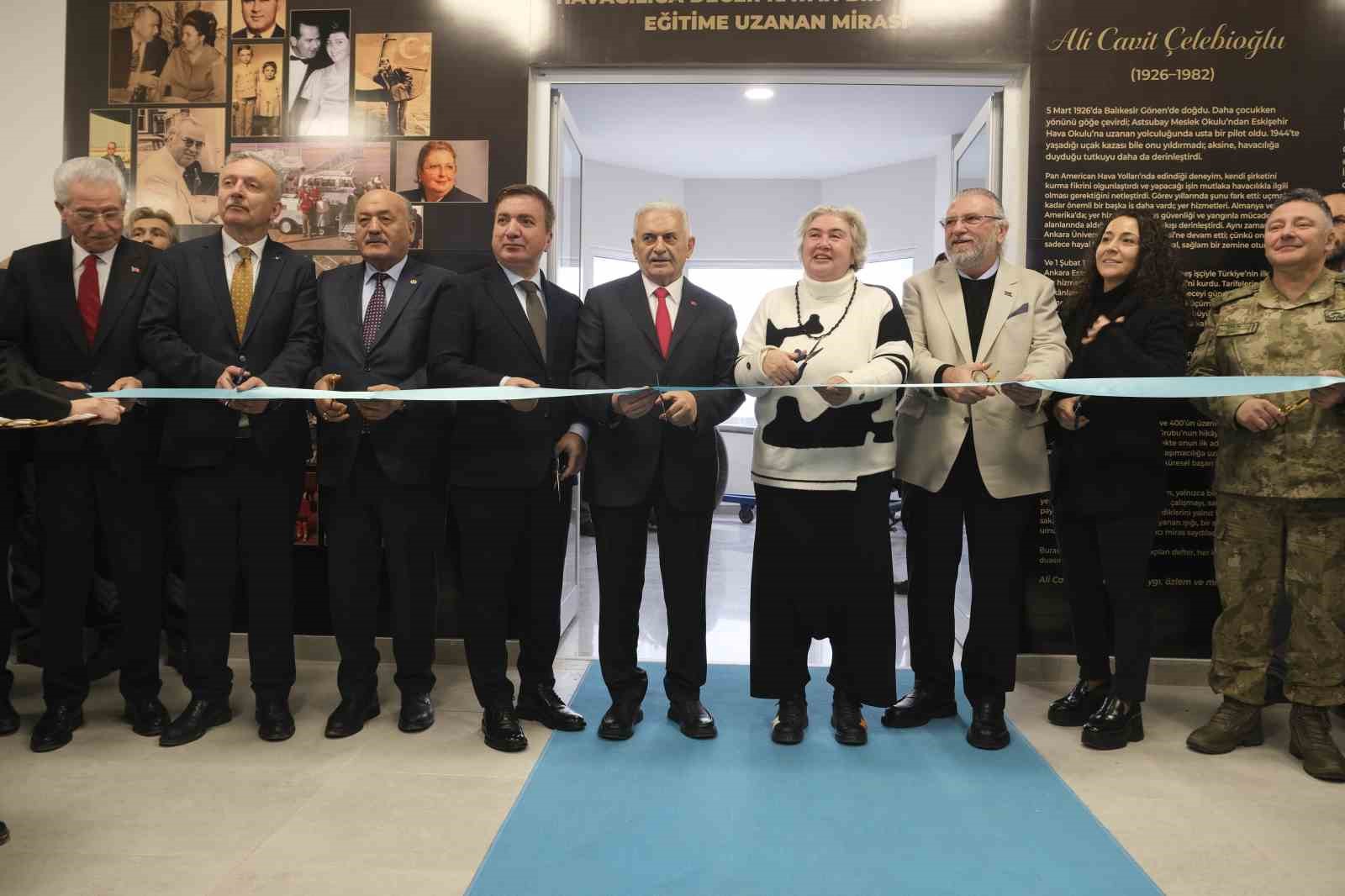 Binali Yıldırım Erzincan’da konuştu: "Türkiye havacılıkta dünyada ilk 10 içerisinde"
