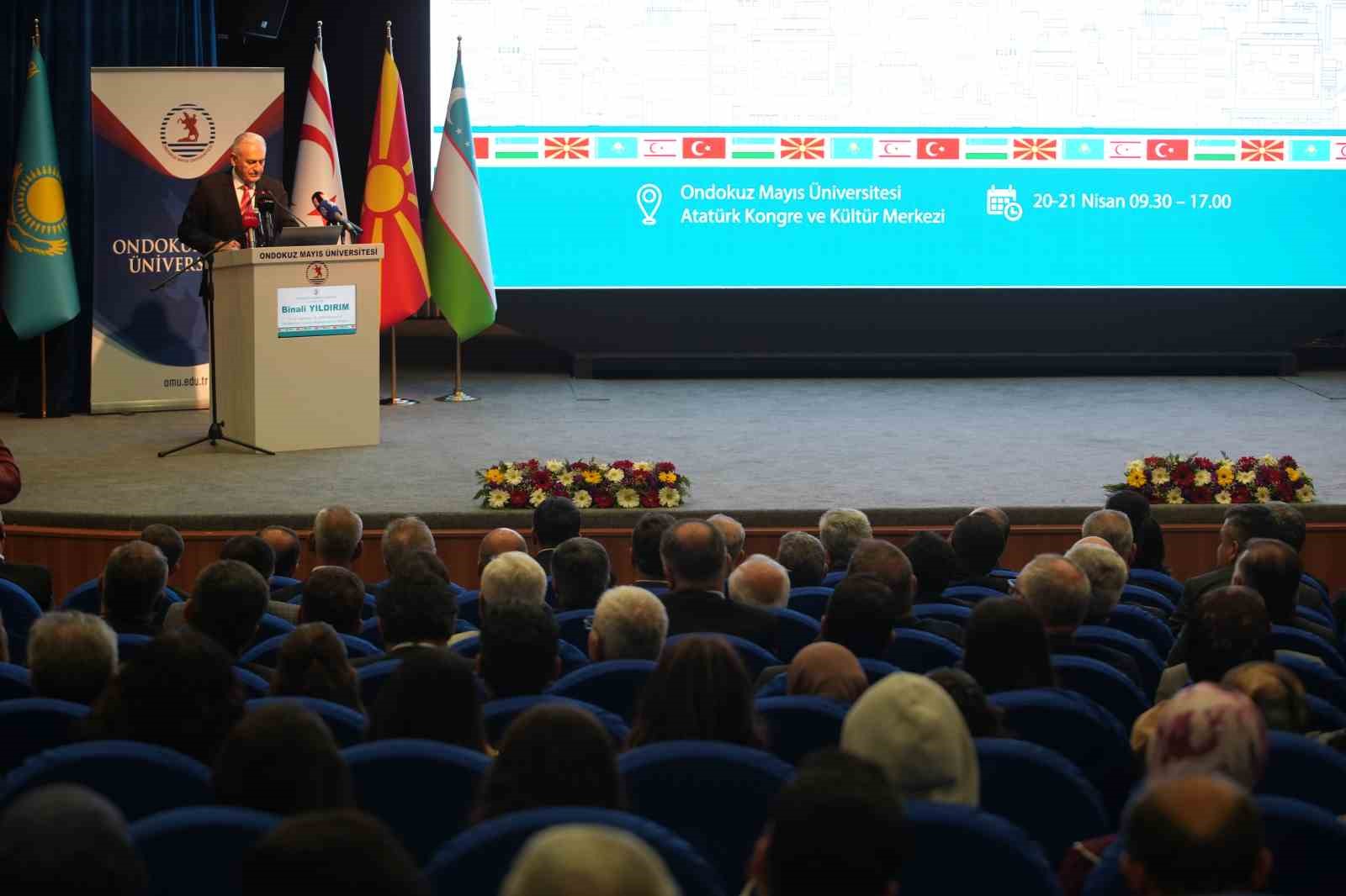 Binali Yıldırım: "Türk devletleri kendi dışındaki ülkelerin refahını yükseltmeye çalışıyor"
