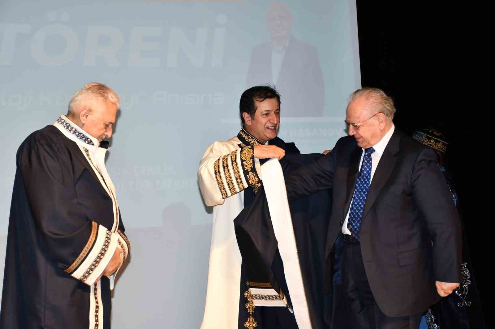 Binali Yıldırım’a fahri doktora ünvanı verildi
