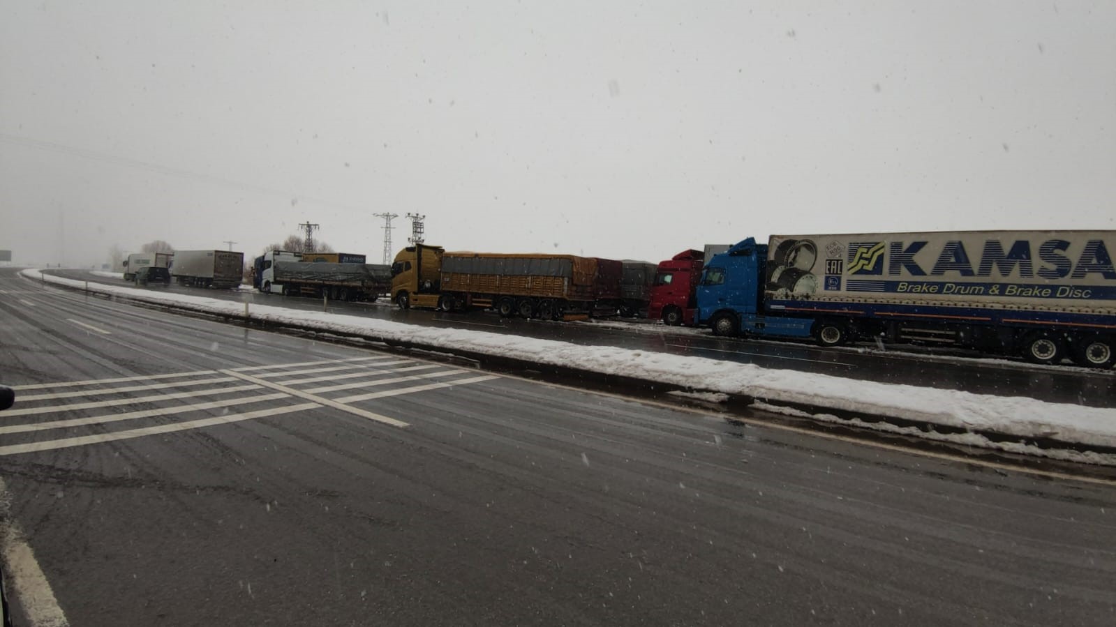Bingöl genelinde kar yağışı etkisini sürdürüyor
